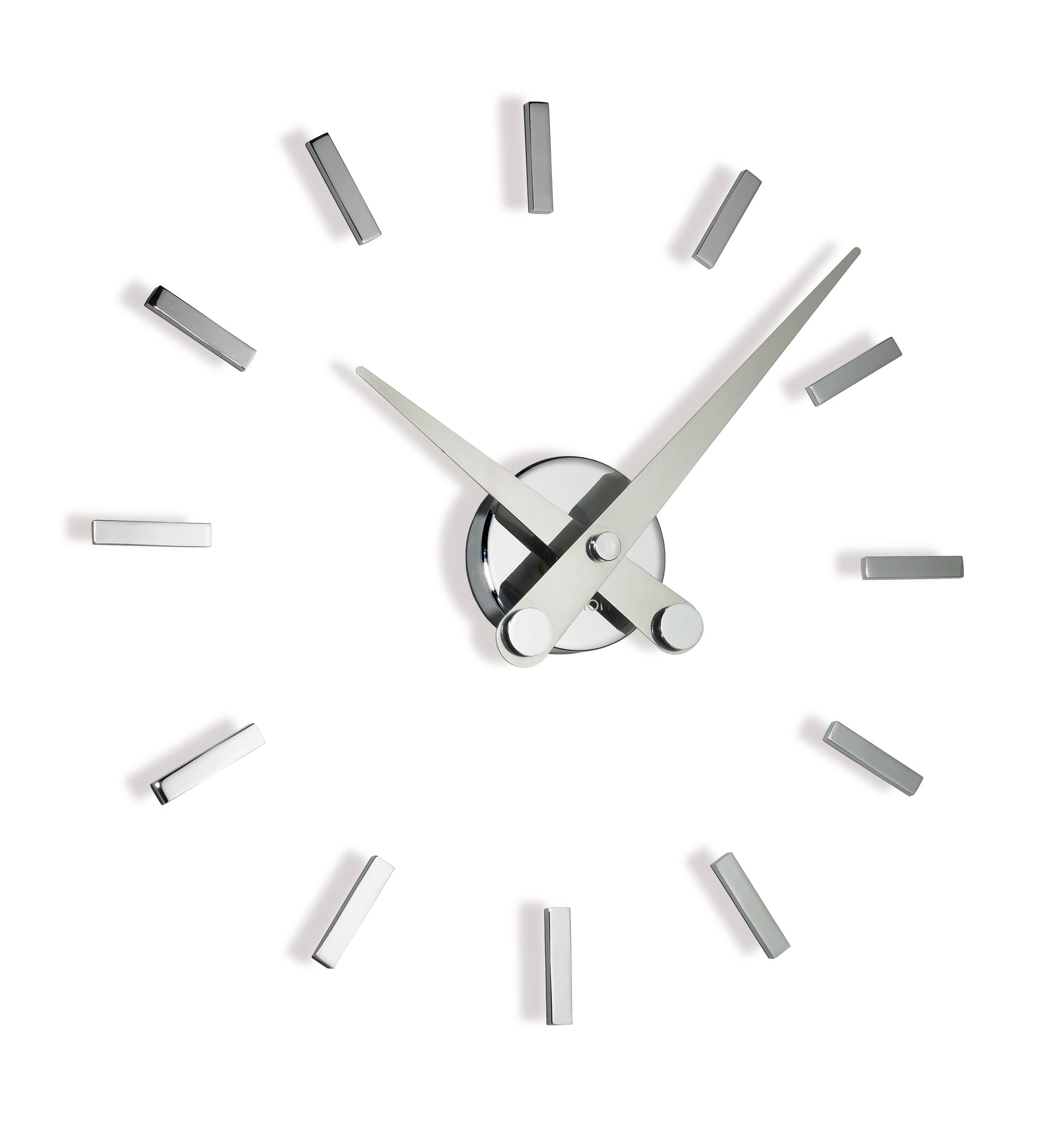 PUNTOS SUSPENSIVOS chrome wall clock