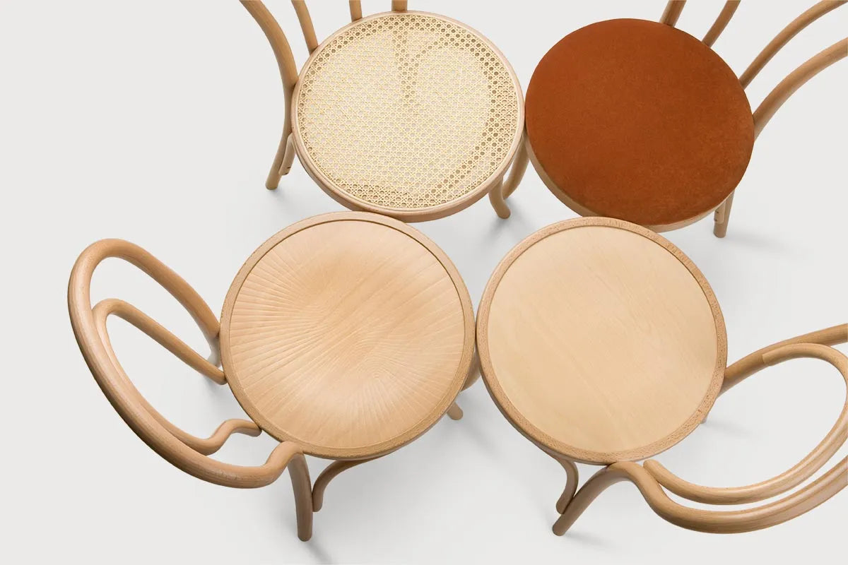 Stoel A-1840 beukenhout