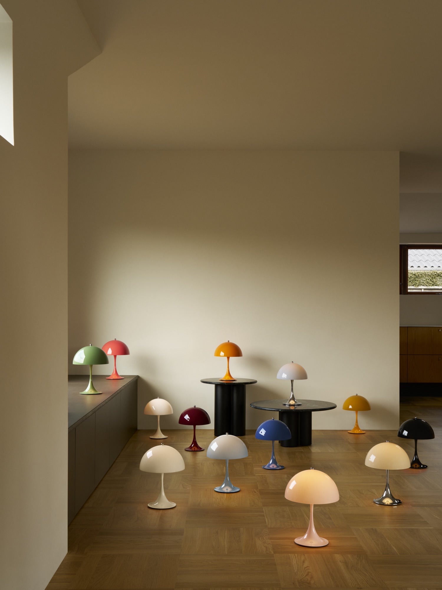 Portable Lamp PANTHELLA 250 burgundy