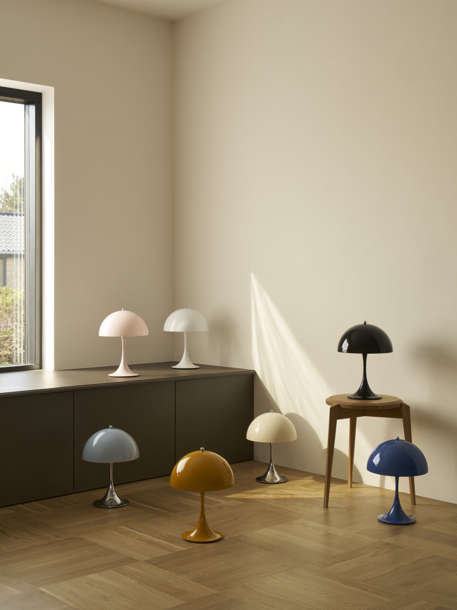 Portable Lamp PANTHELLA 250 black