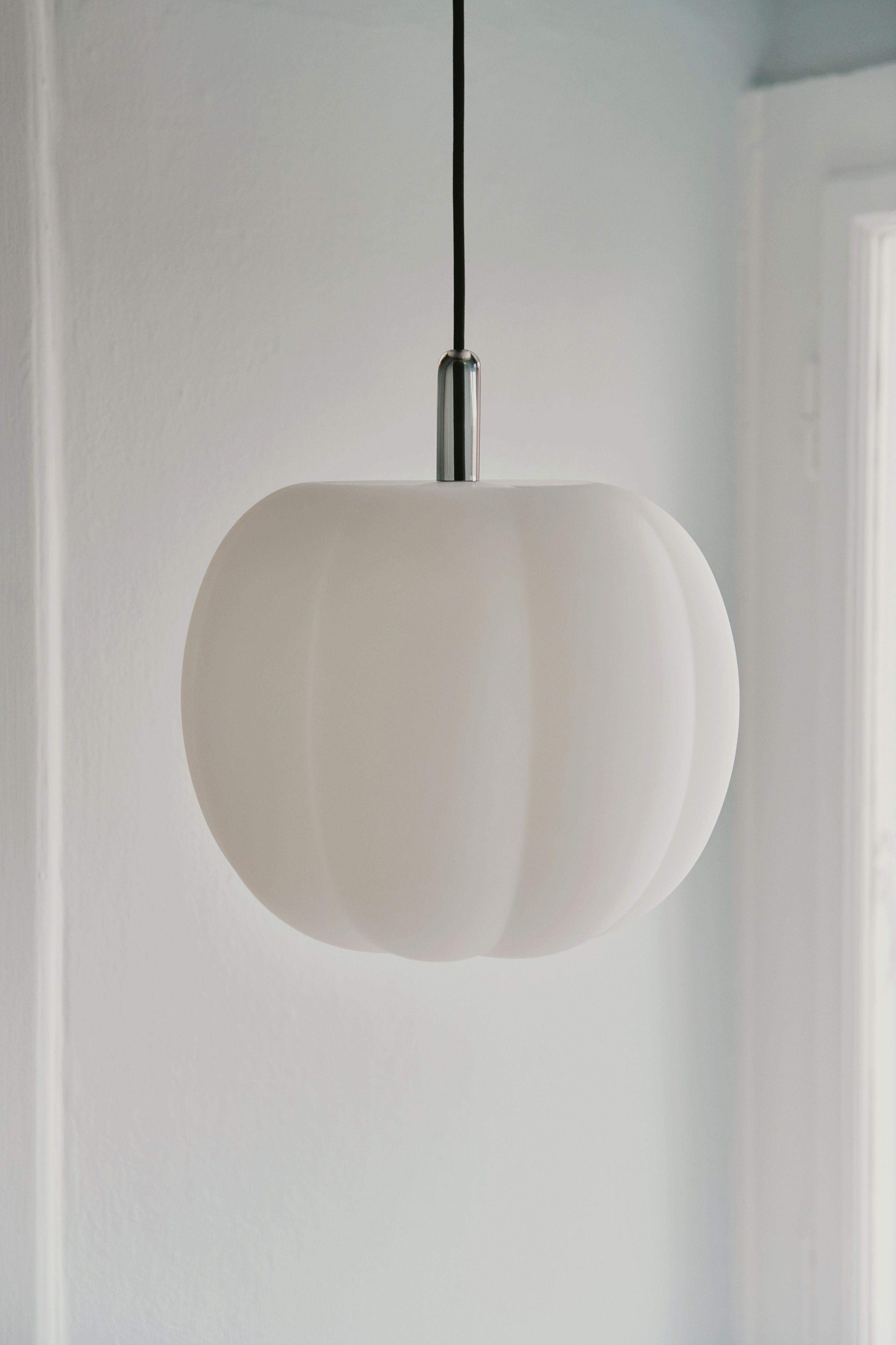 Lampa wisząca PEPO dymione szkło, marka Made by Hand