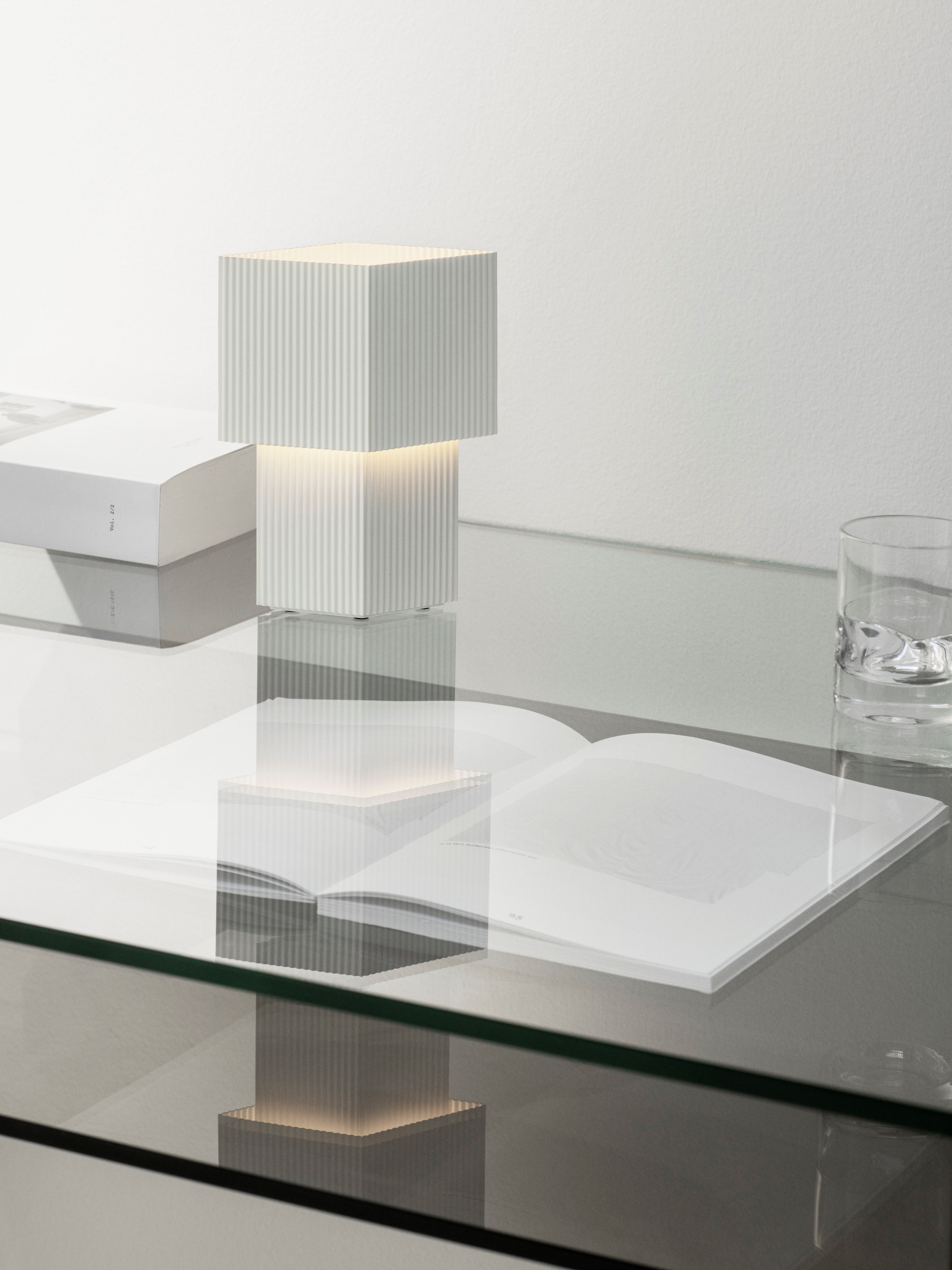 ROMB MINI White Table Lamp