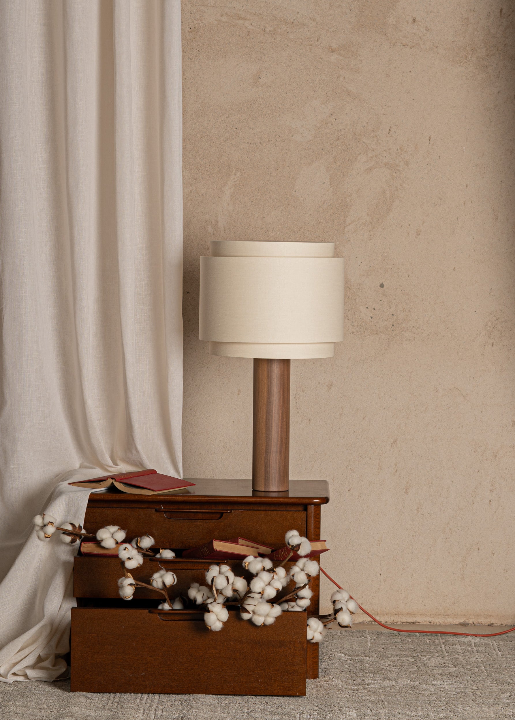 PIPO DUOBLE Walnut Wood Table Lamp