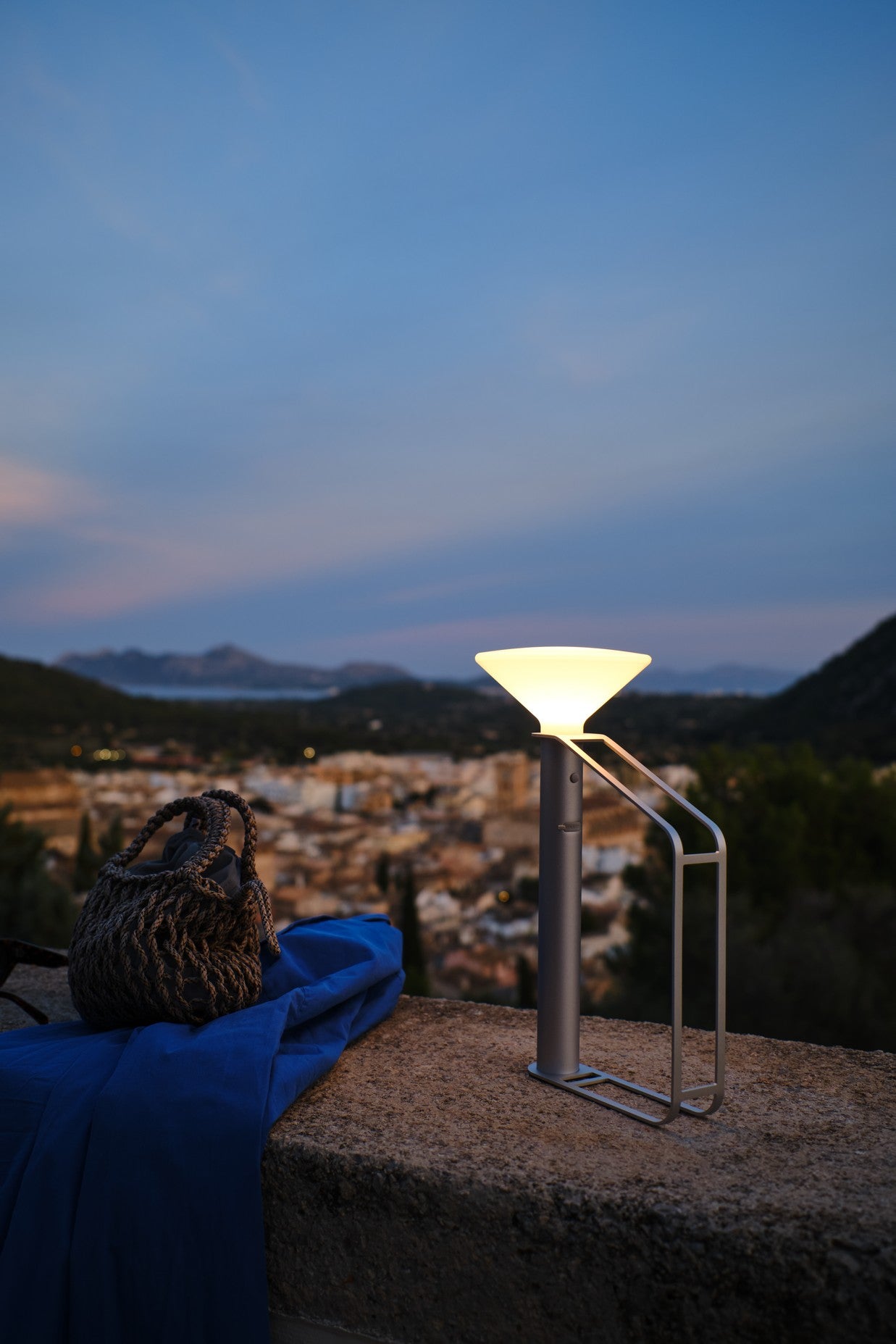 Draagbare buitenlamp PITON zilver