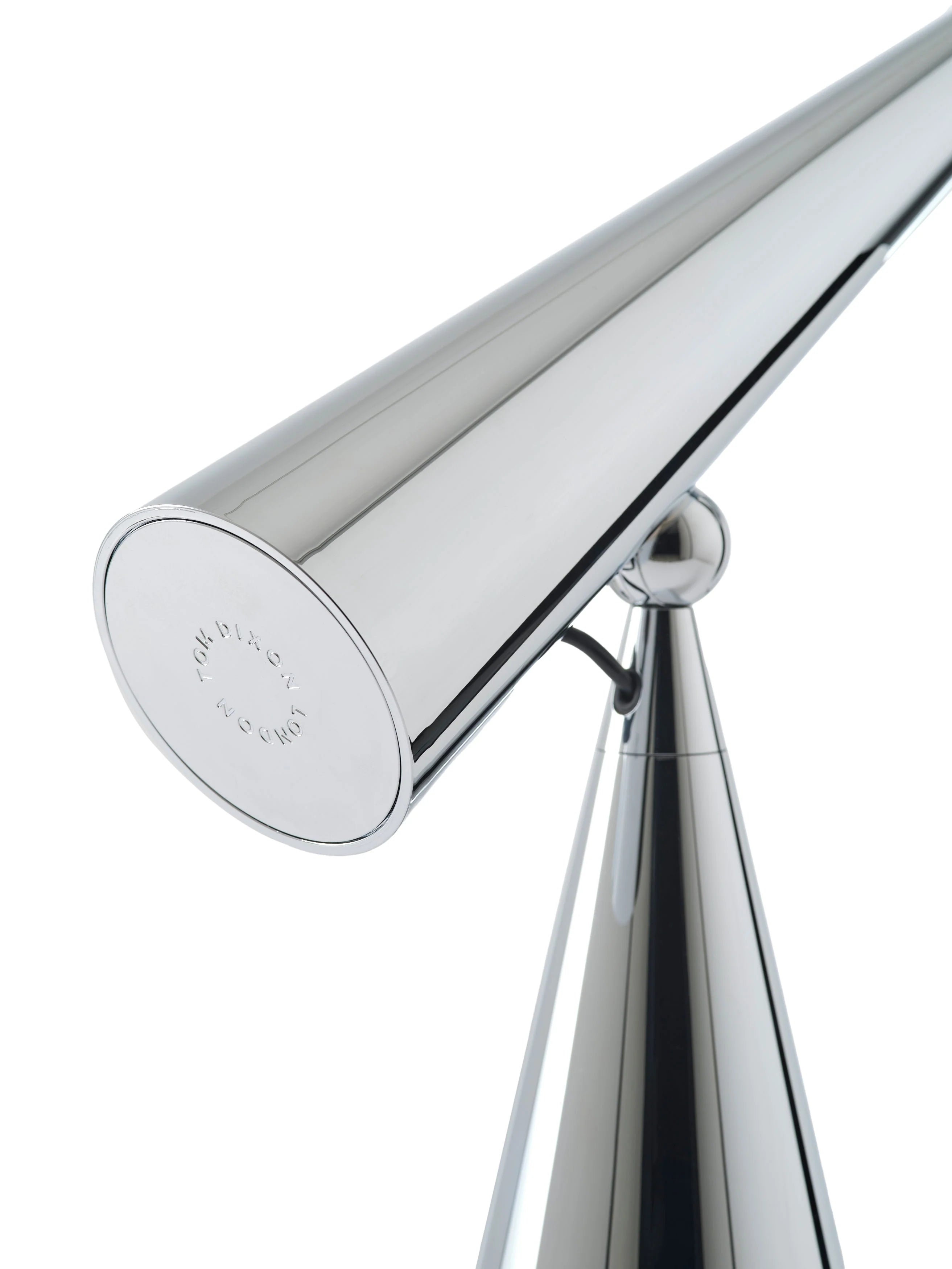 POSE silver table lamp