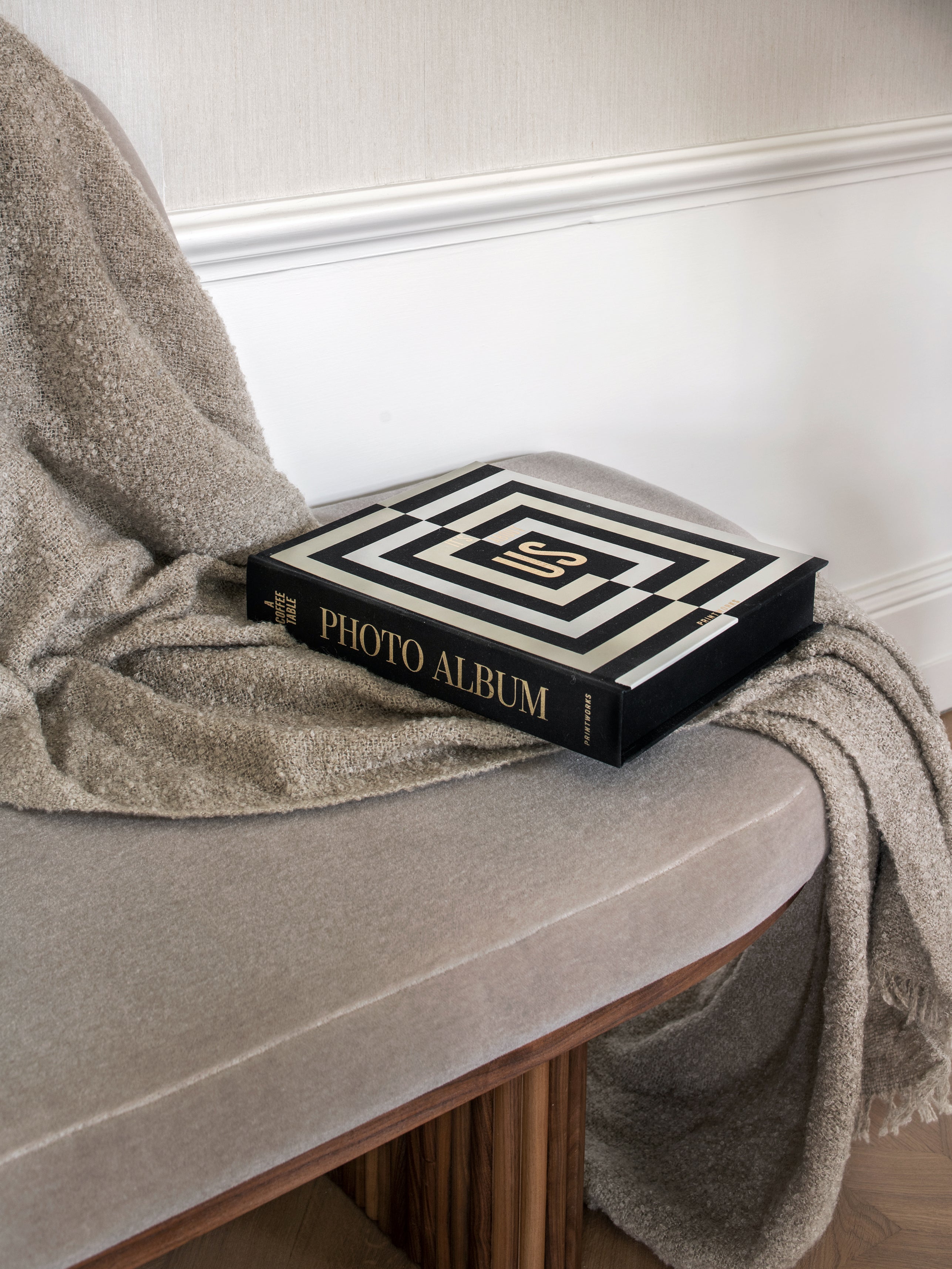 Fotoalbum IT'S ABOUT US schwarz mit Weiß und Gold