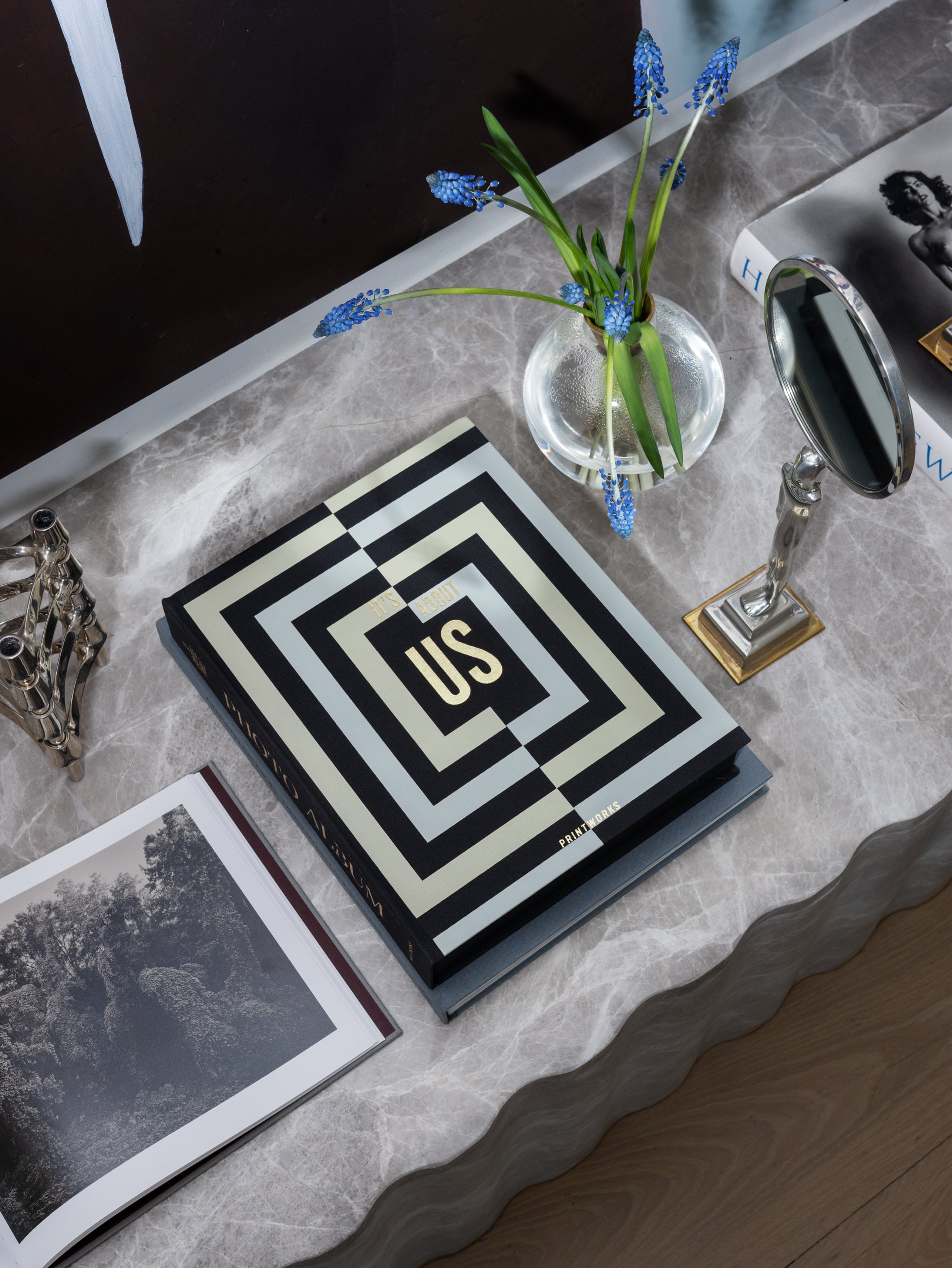 Fotoalbum IT'S ABOUT US schwarz mit Weiß und Gold