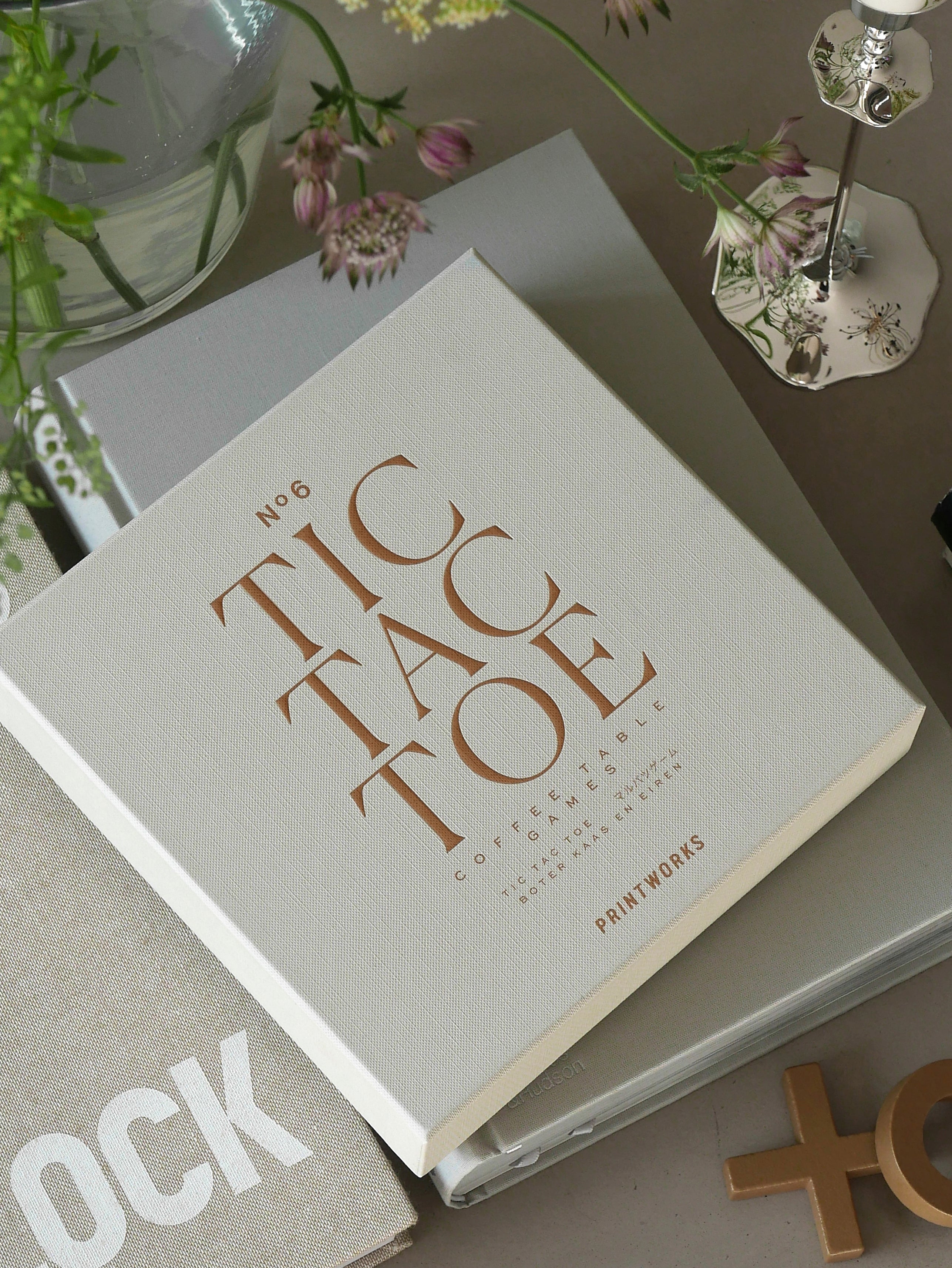 TIC TAC TOE Kegelspiel beige mit Schwarz