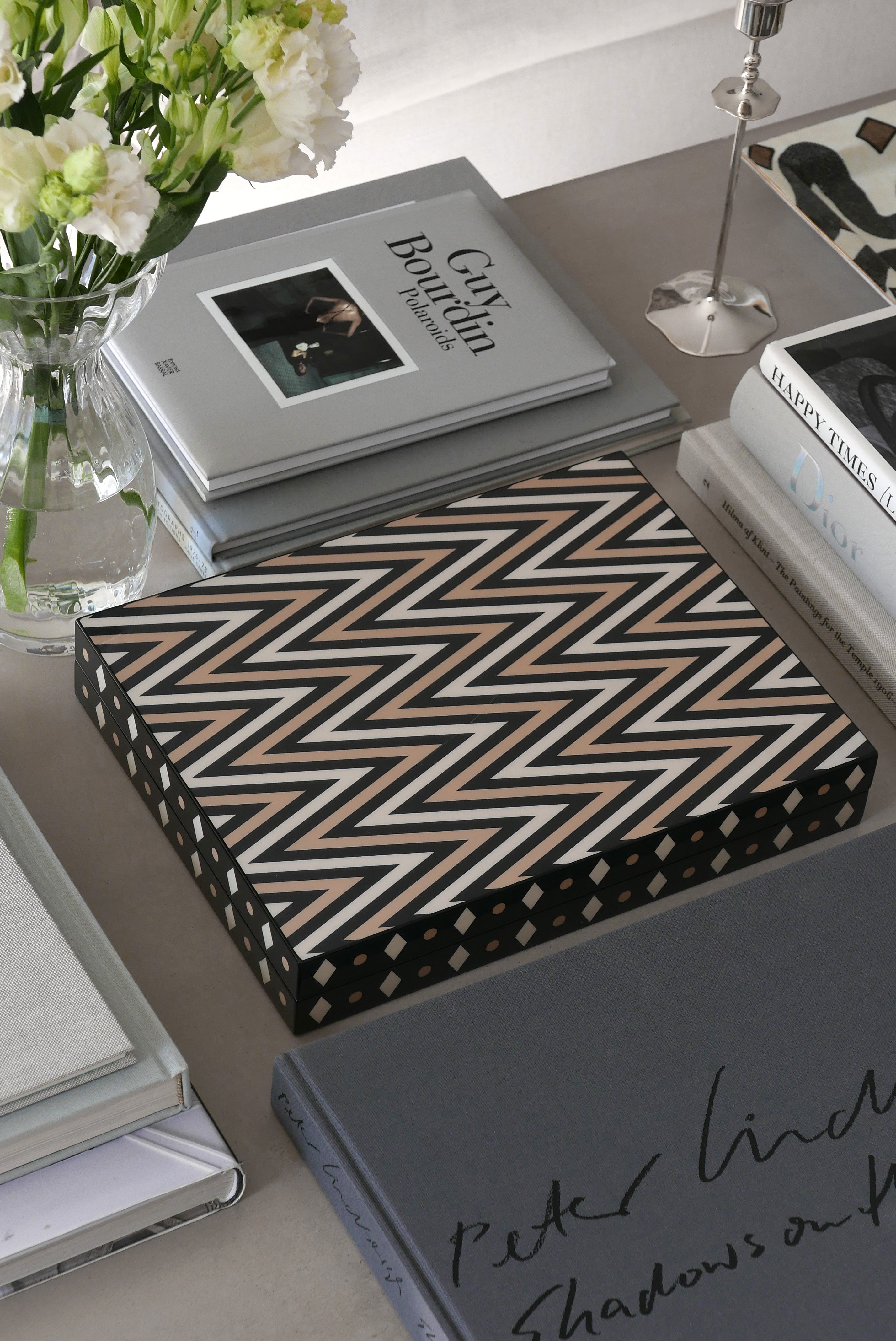Gelakte backgammon set zwart met wit