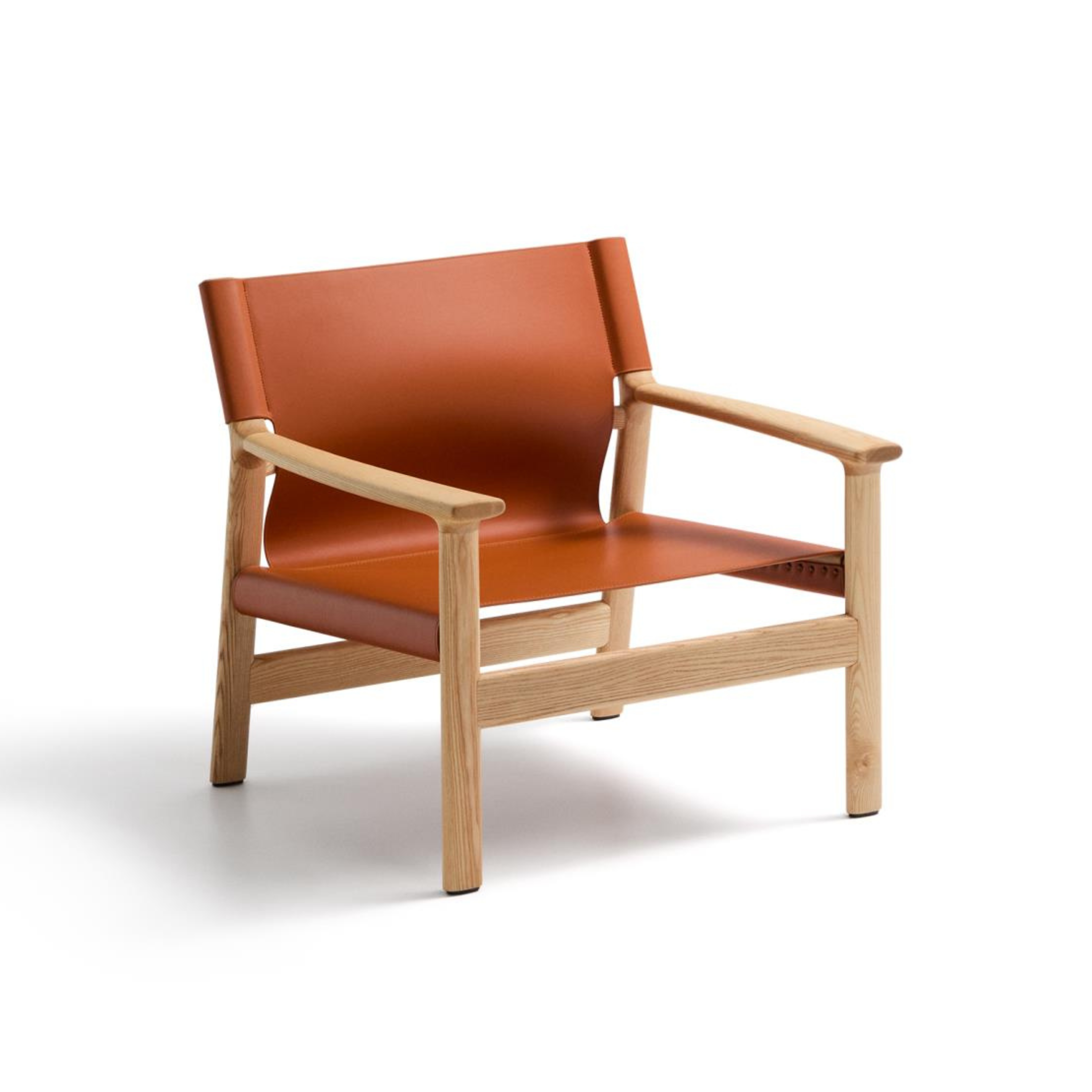 JAN armchair in light brown recycled leather with ash wood