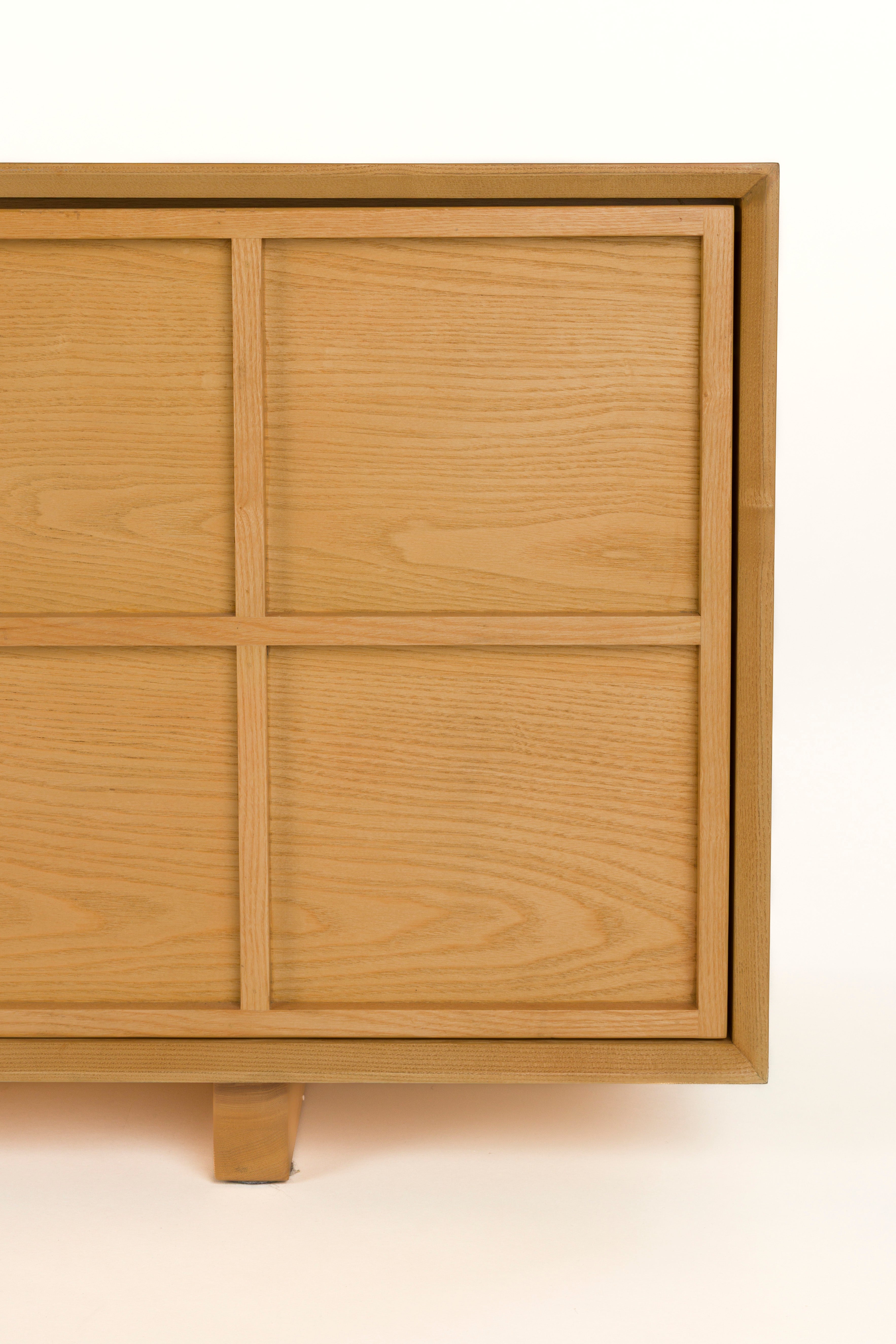 RTV-kast RASTER in essenhoutfineer