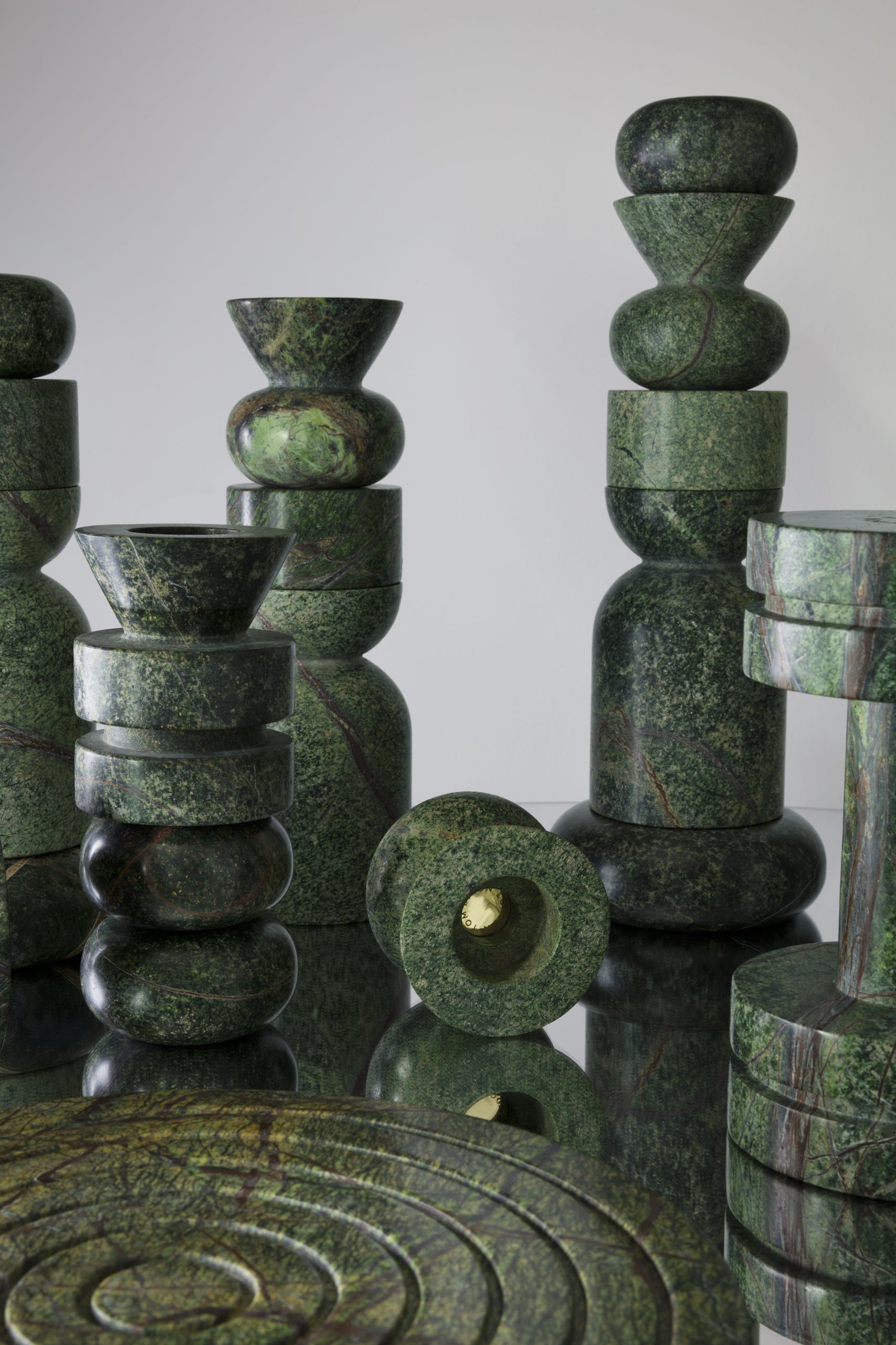 Świecznik STONE zielony marmur, marka Tom Dixon