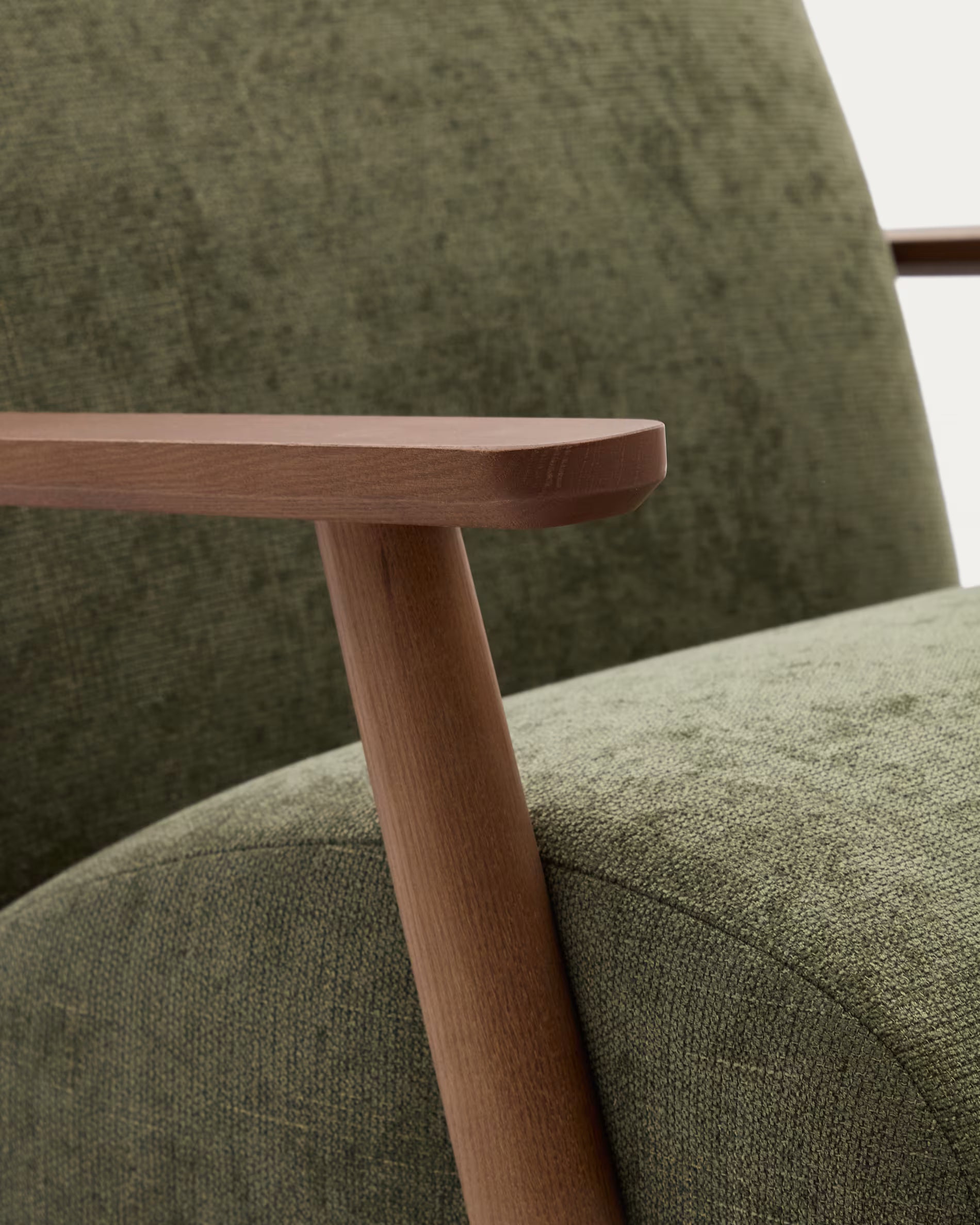 Sessel MEGHAN grün mit dunklem Eschenfuß