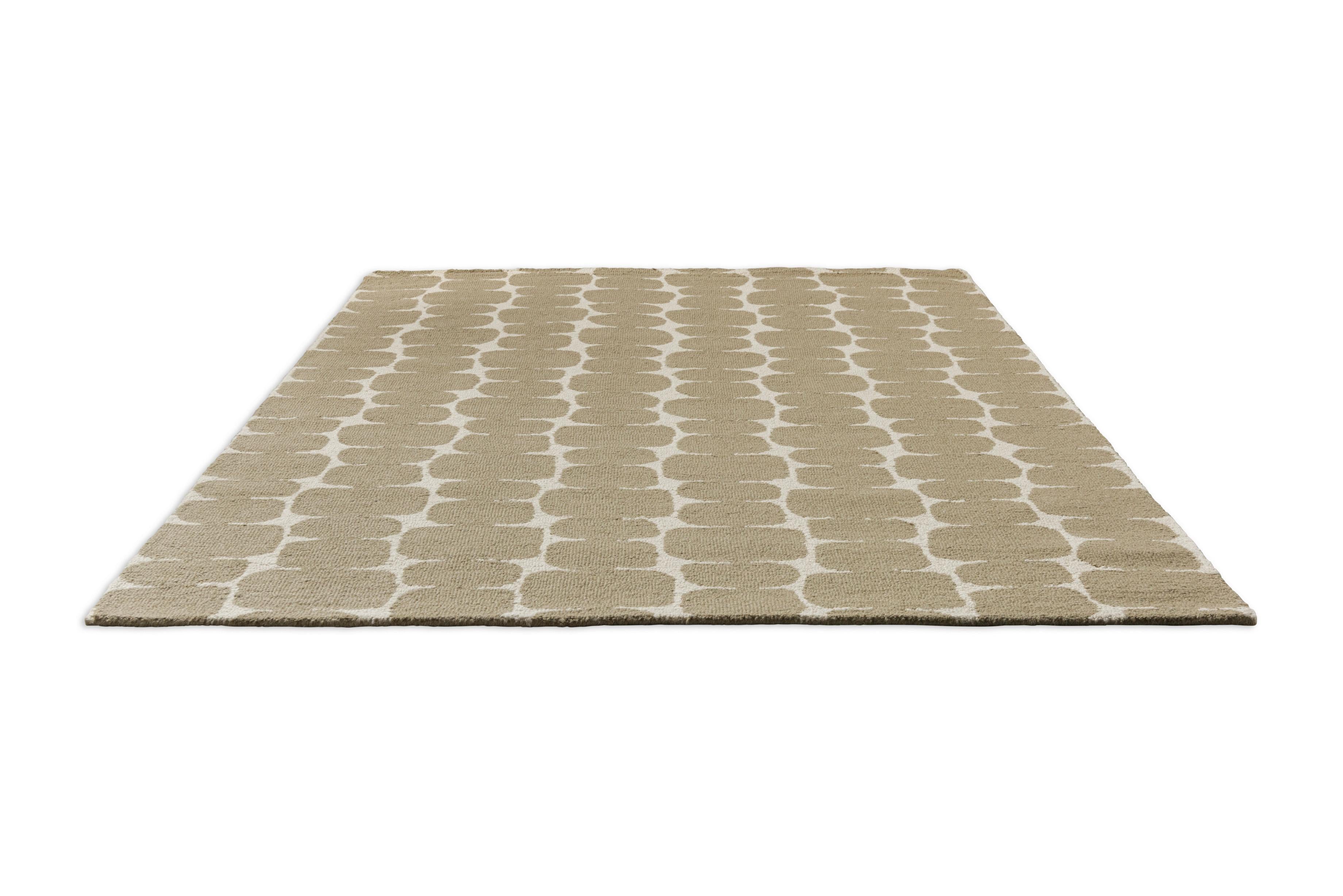 LITTLE LOHKO beige rug with olive