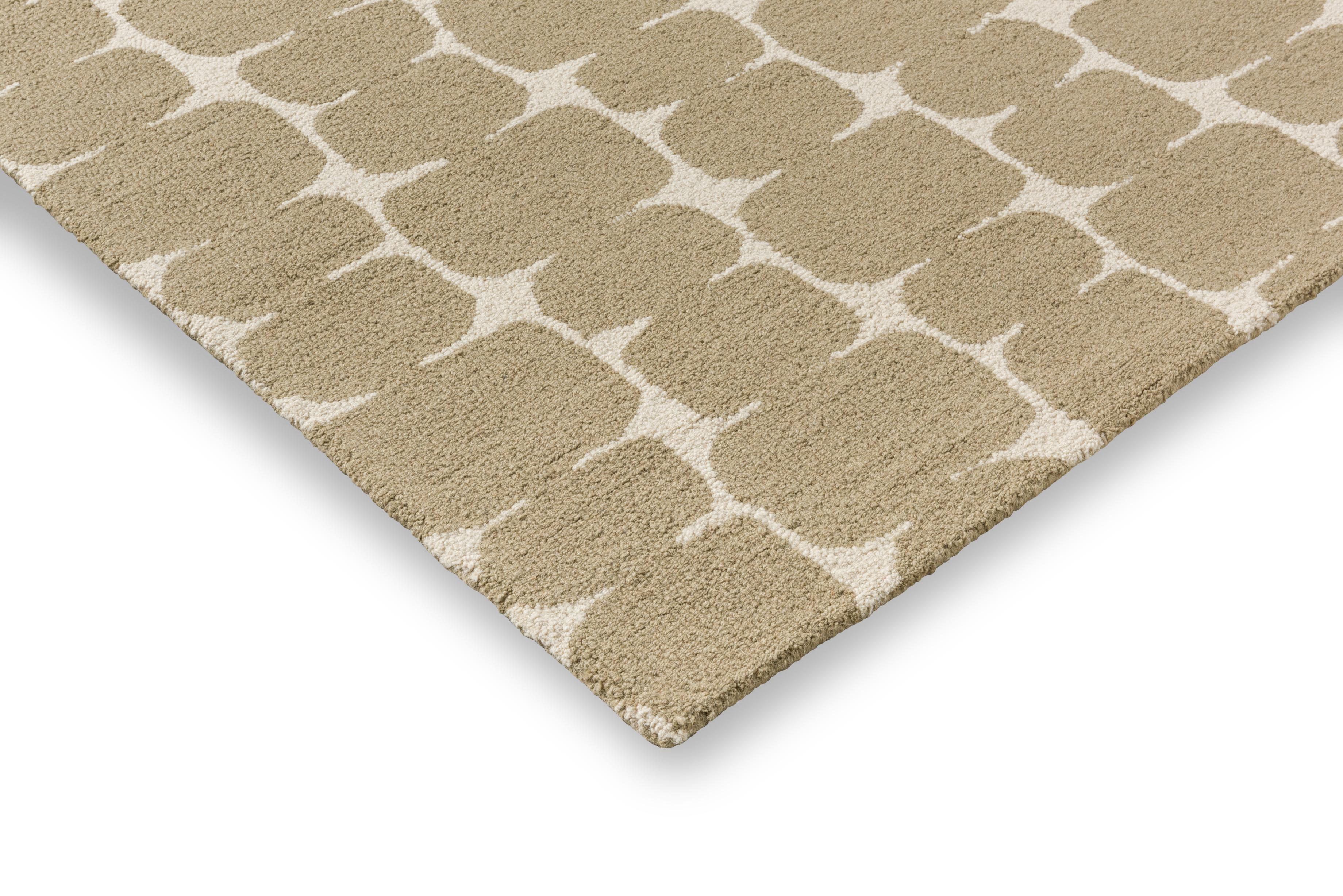 LITTLE LOHKO beige rug with olive