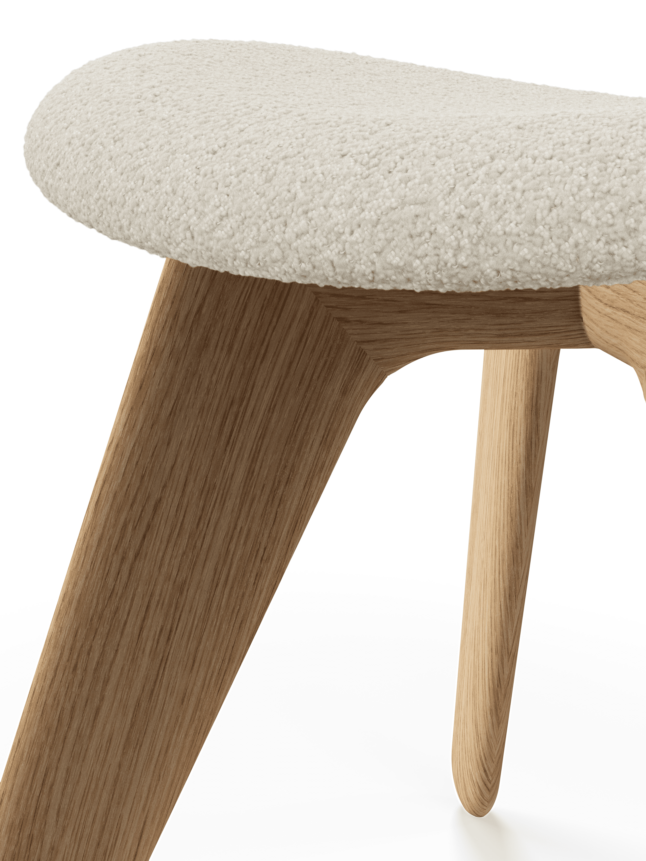 Beige boucle voetensteun SLAB met eikenhouten basis