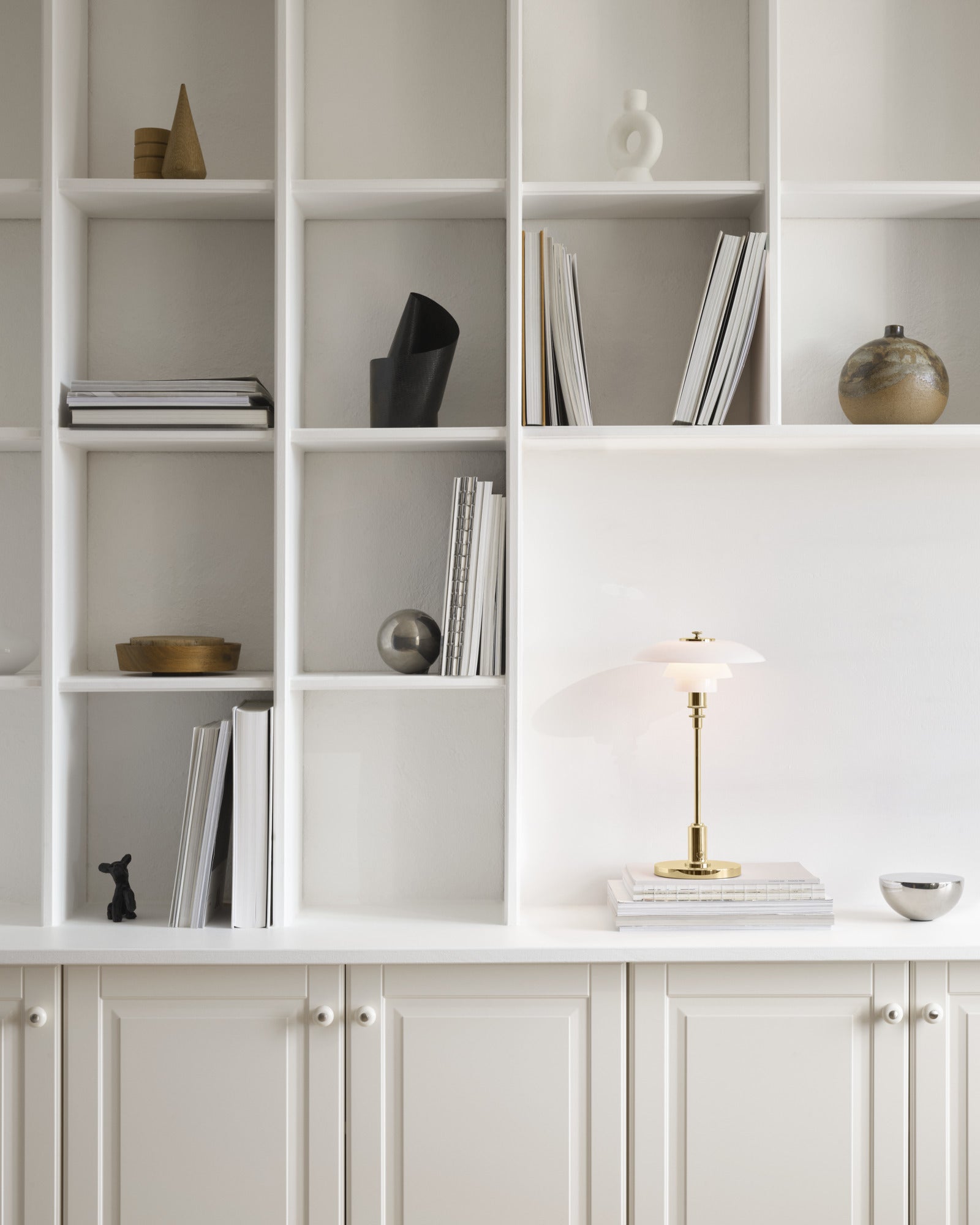 Portable lamp PH 2/1 white with brass base