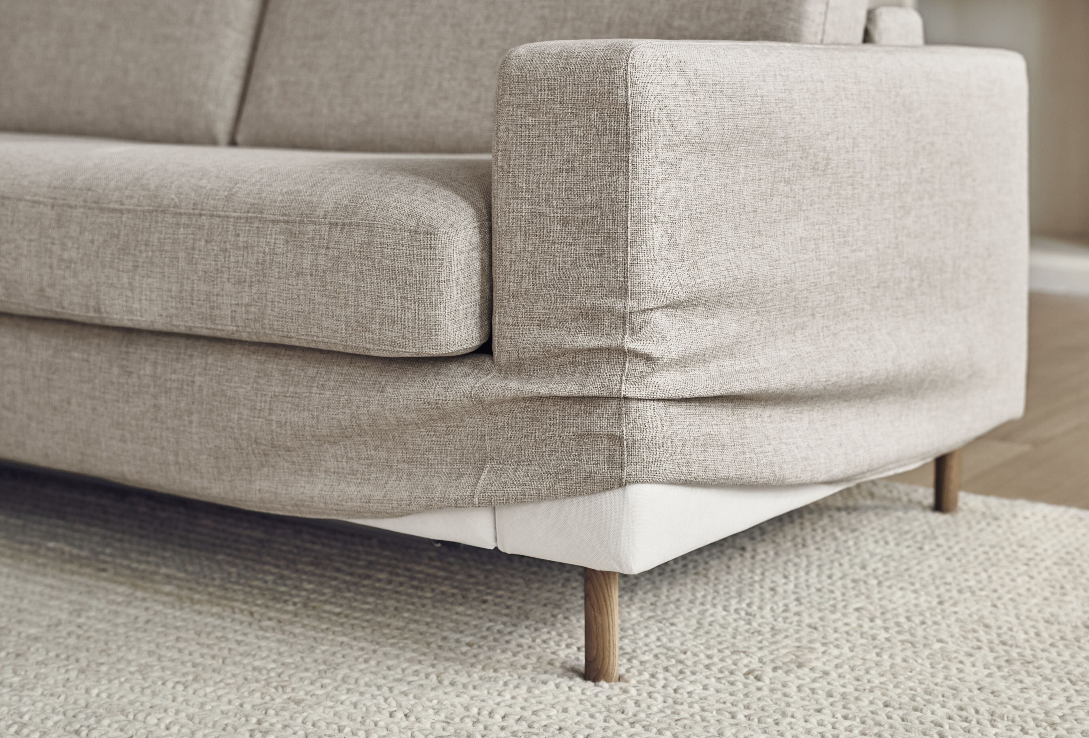 Open hoekbank links SCANDINAVIA met eiken basis