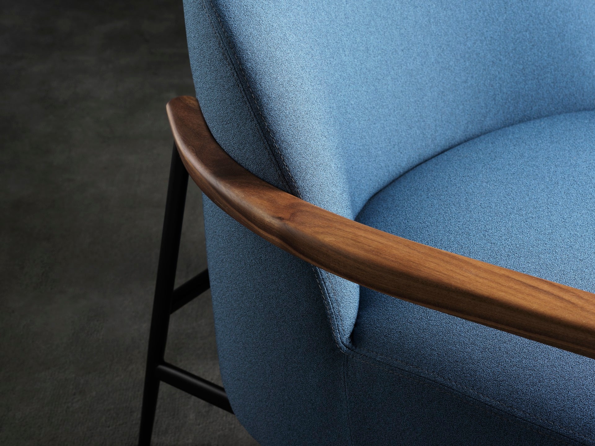 Gestoffeerde SEJOUR fauteuil met zwarte basis