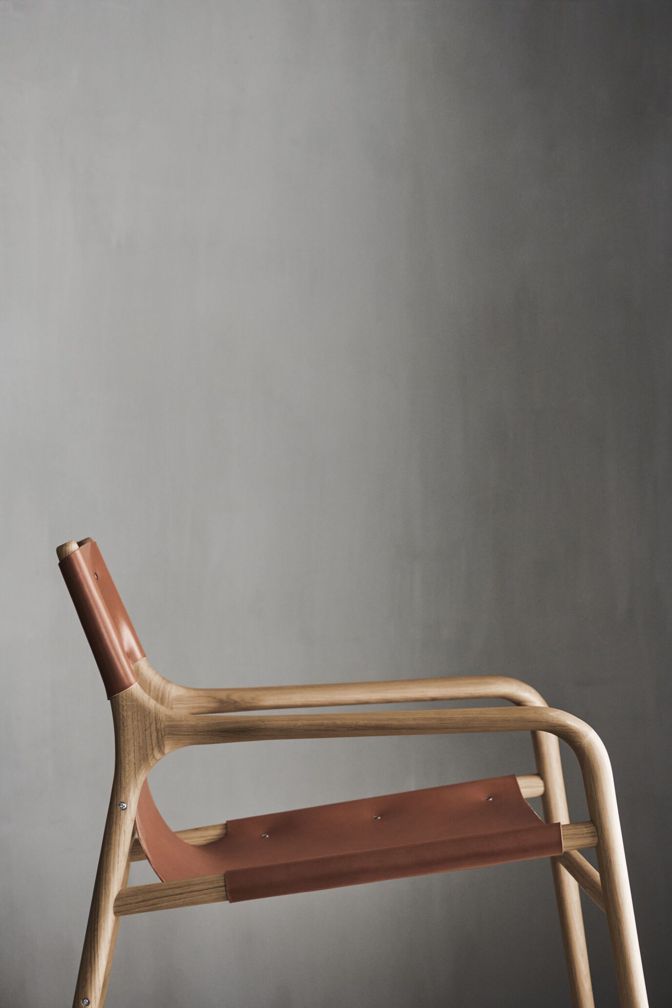 Fauteuil SOUL in konjak met eiken basis