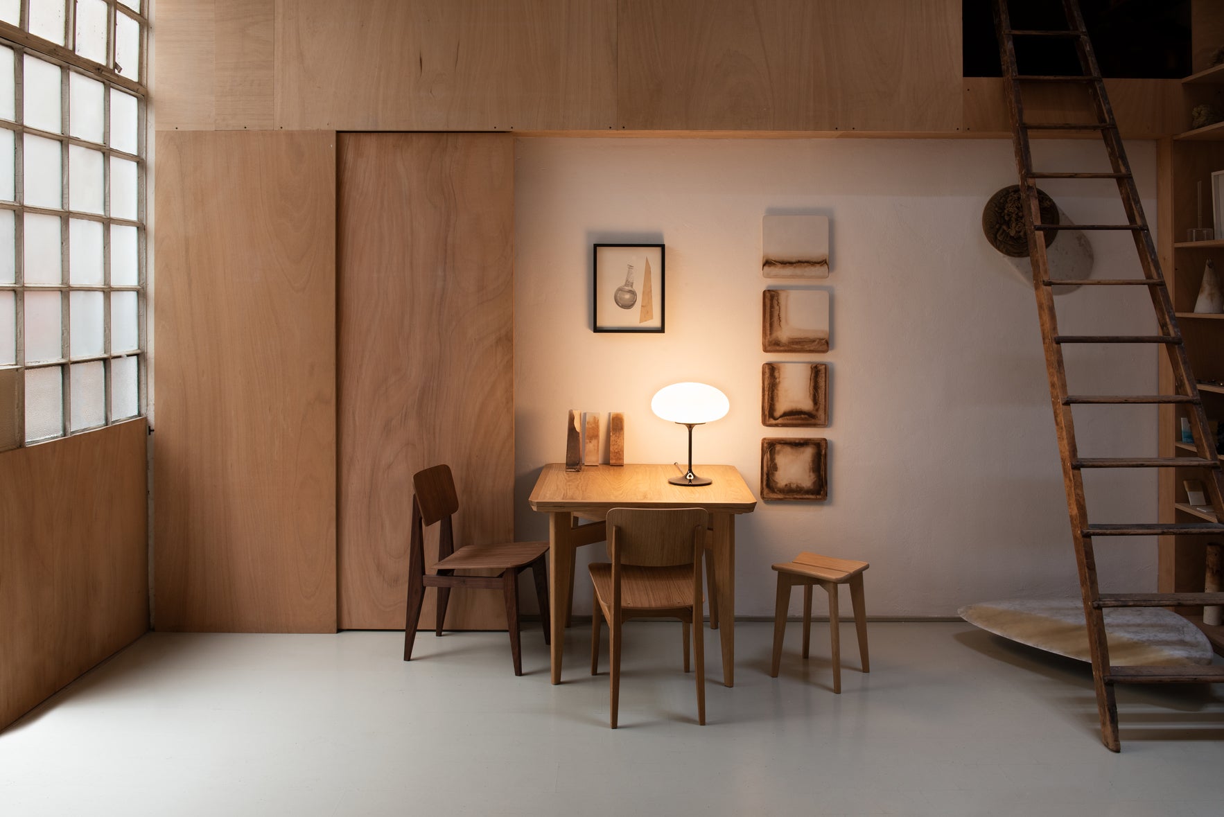 Uittrekbare tafel B-TABLE van notenhout