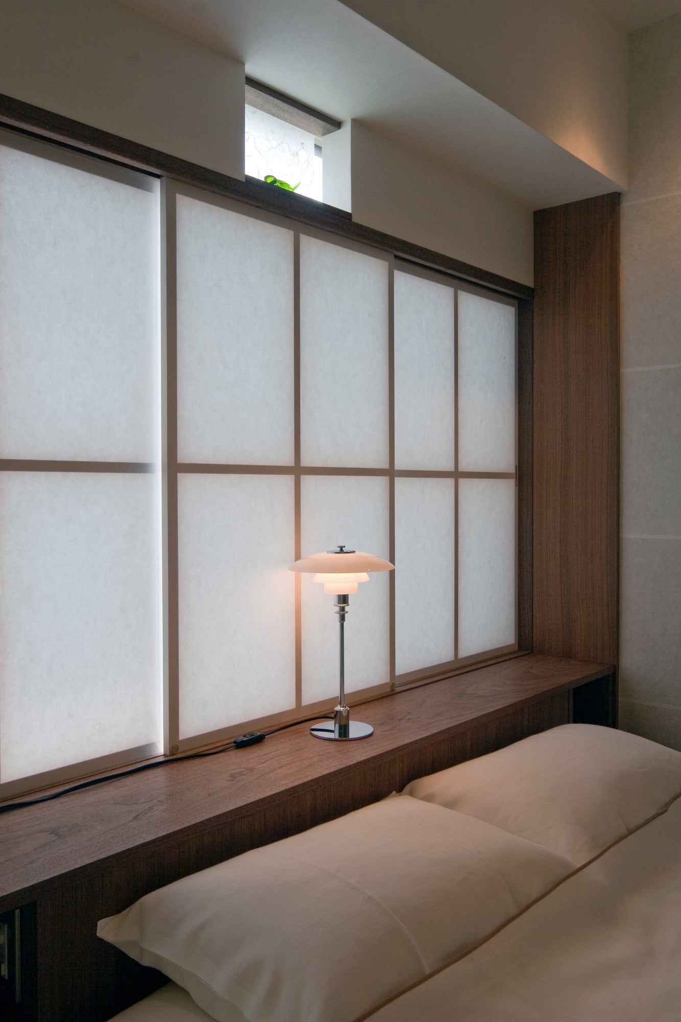 PH 2/1 table lamp white with chrome base