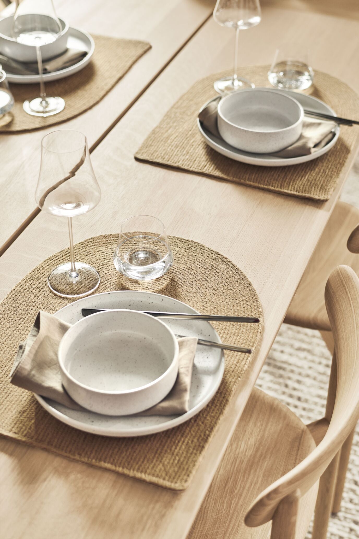 Tafel TRACK eikenhout met grijze basis