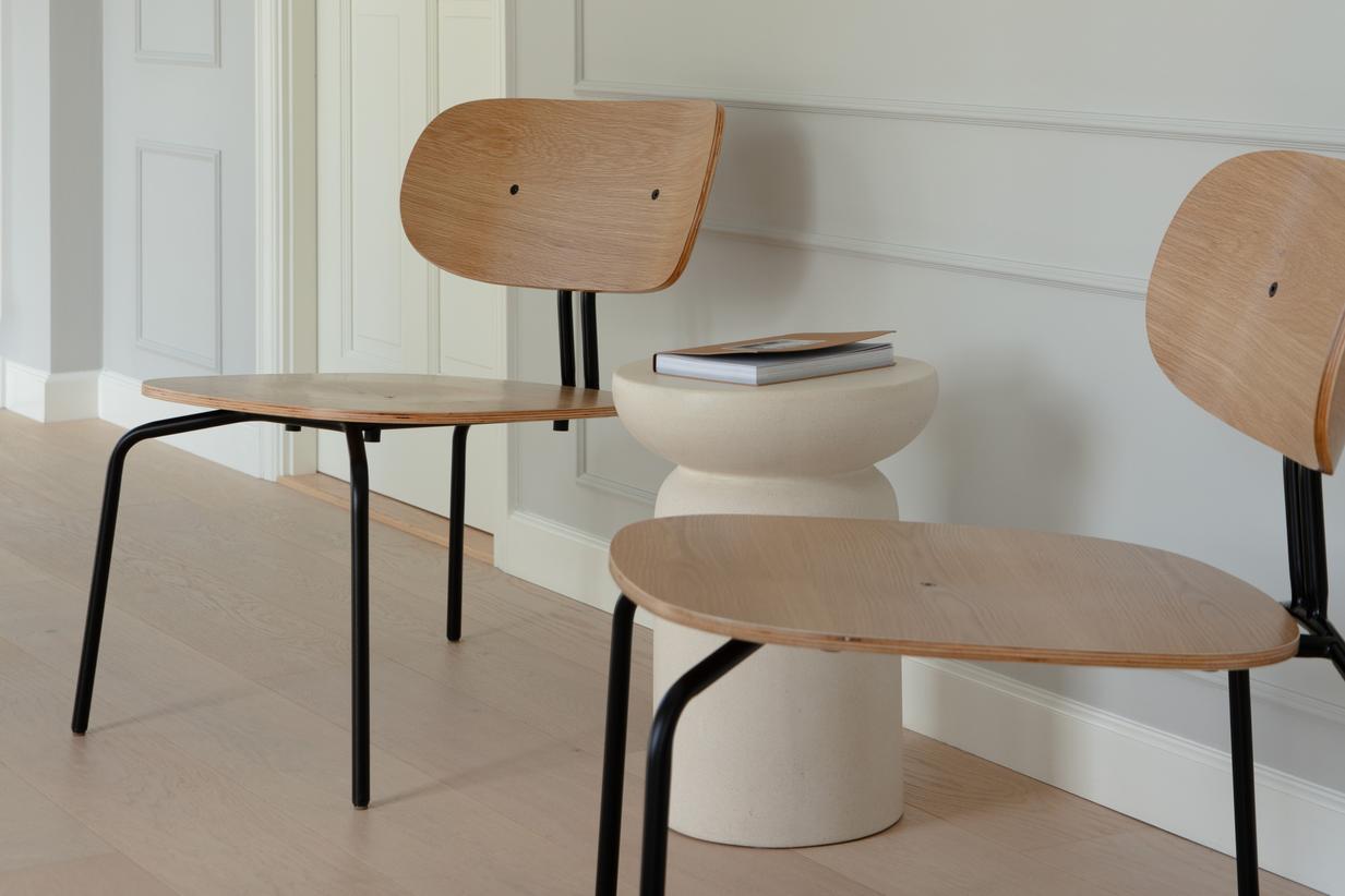 Fauteuil CURIOUS eiken met zwarte basis