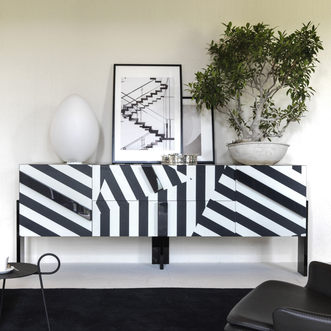 Tafellamp UOVO wit geblazen glas