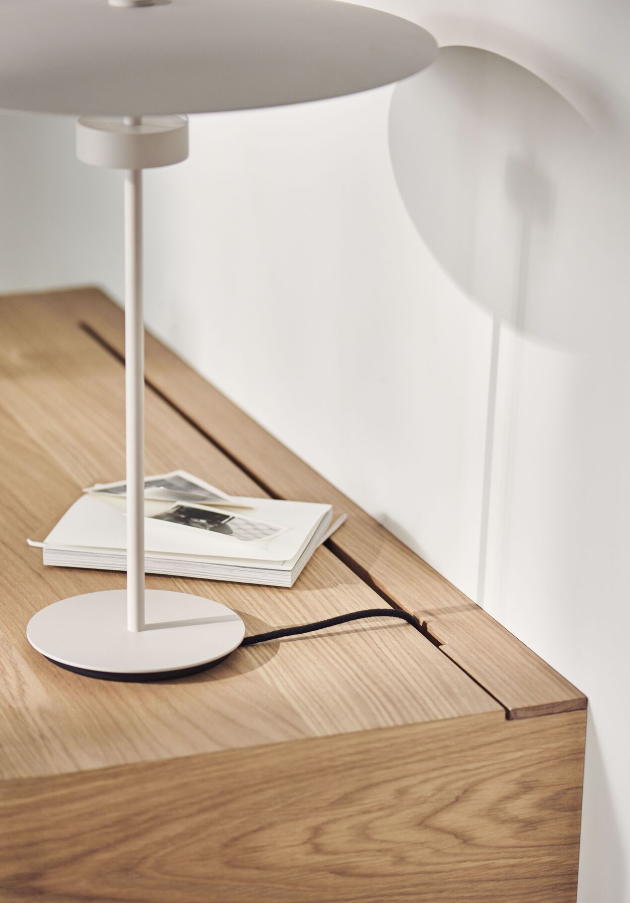 Wandbureau VALA gebleekt eikenfineer