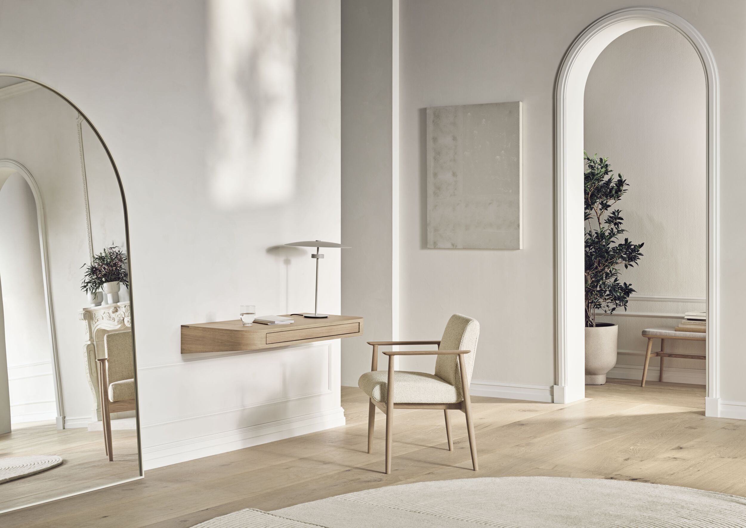 VISTI fauteuil met armleuningen, eikenhouten basis