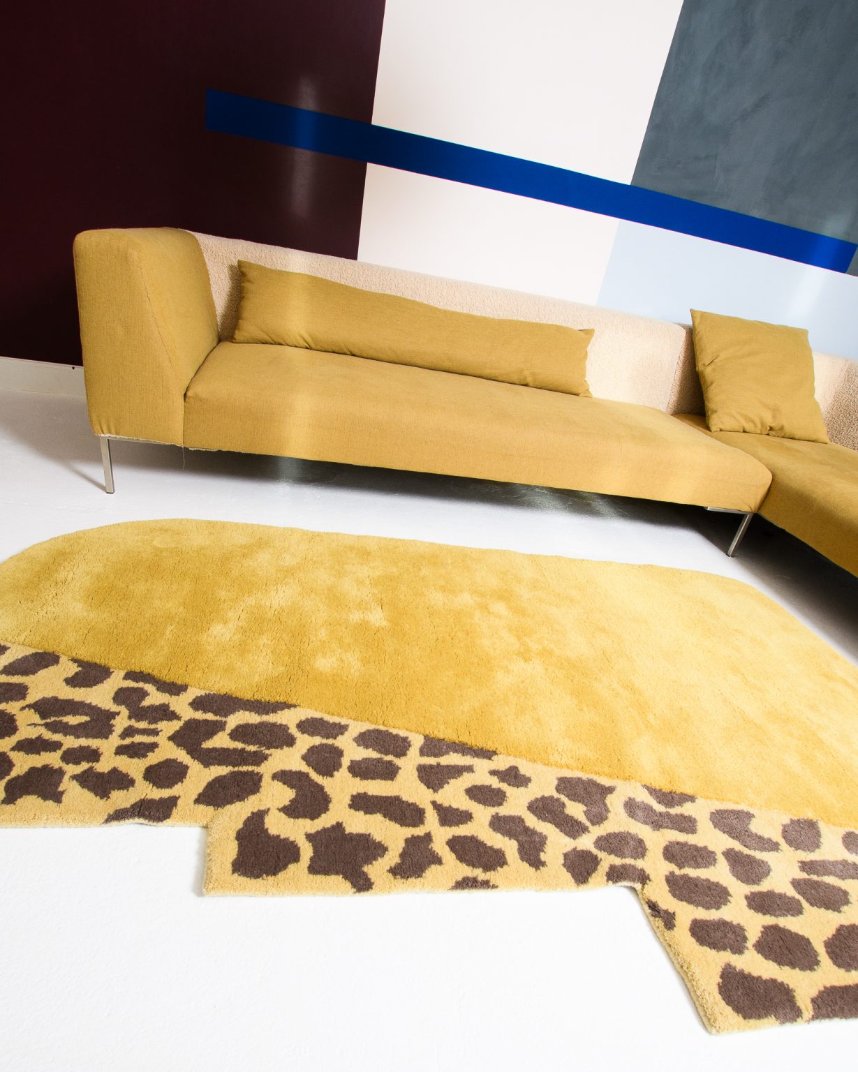 Asymmetrisch decoratief tapijt WILD MIST warme oker