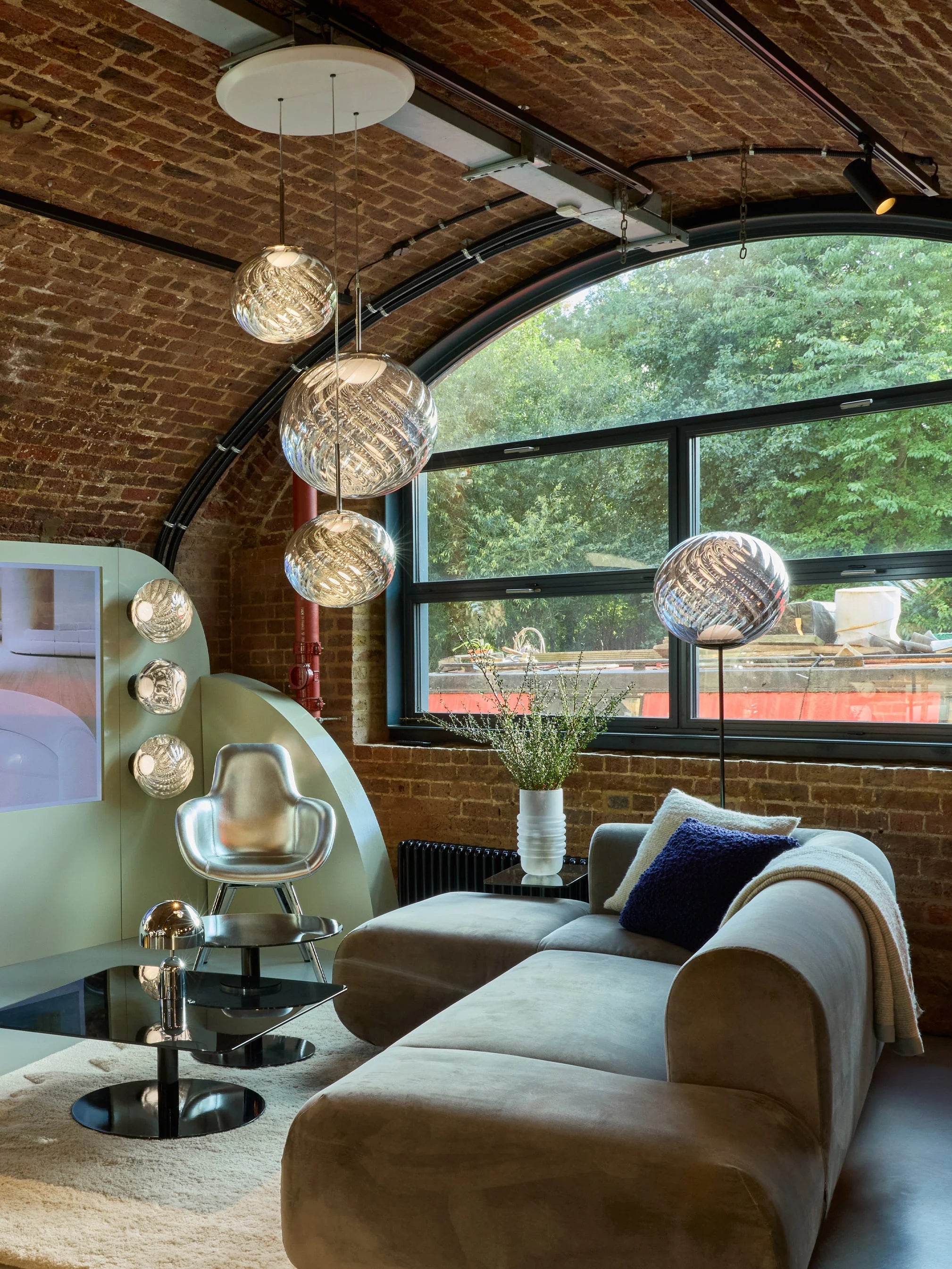 WHIRL TRIO ROUND silver pendant lamp