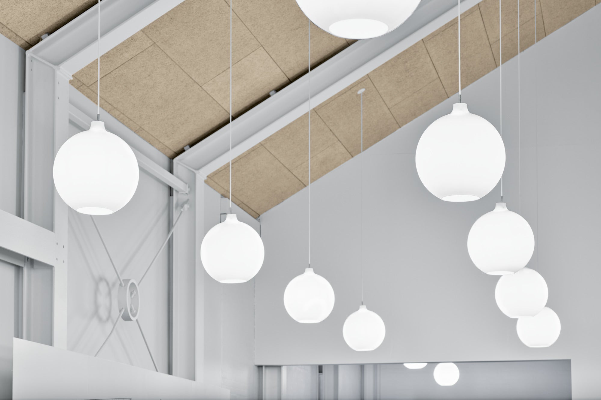 Pendelleuchte WOHLERT weißes Glas