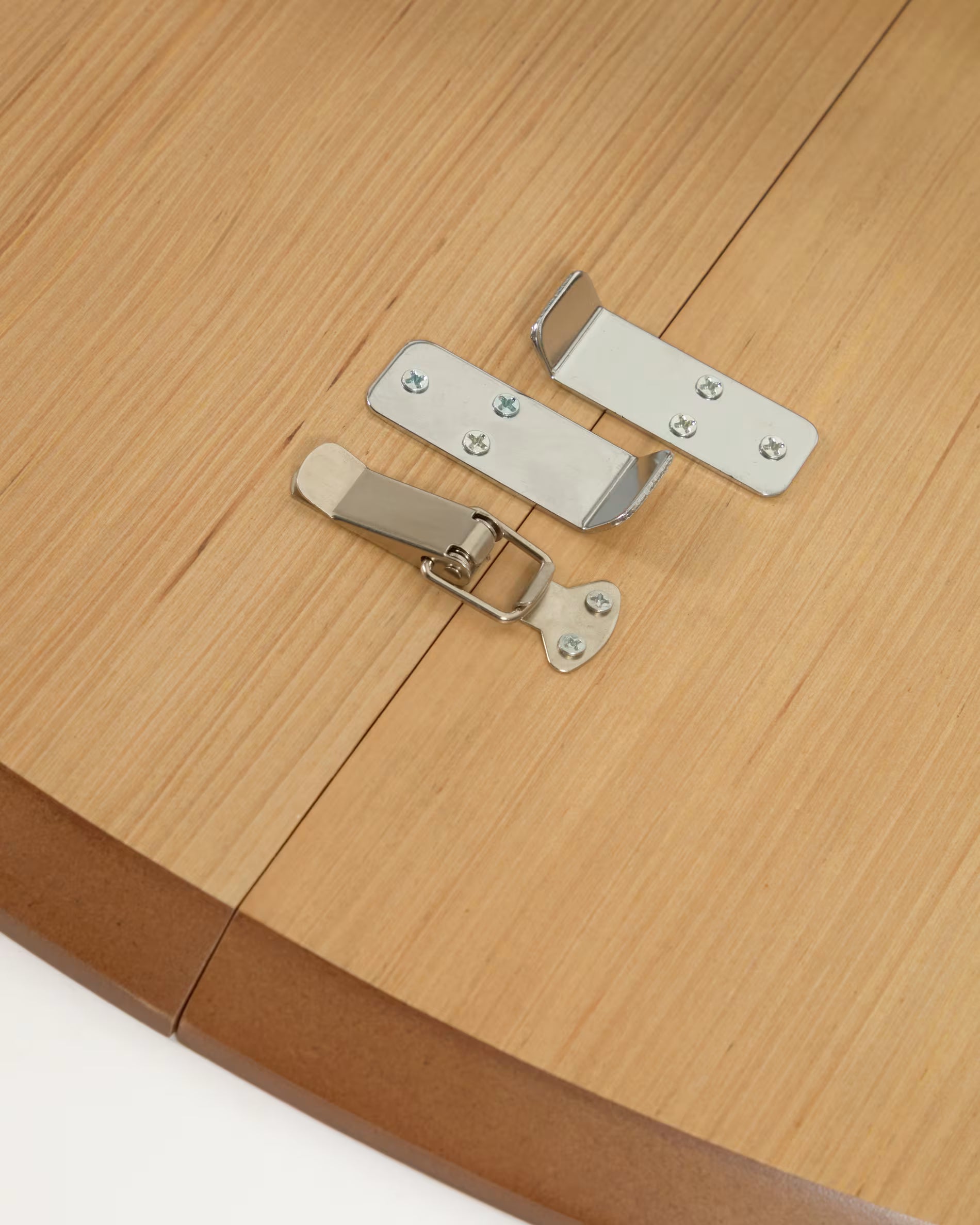 Ovale uitschuifbare tafel OQUI eikenfineer