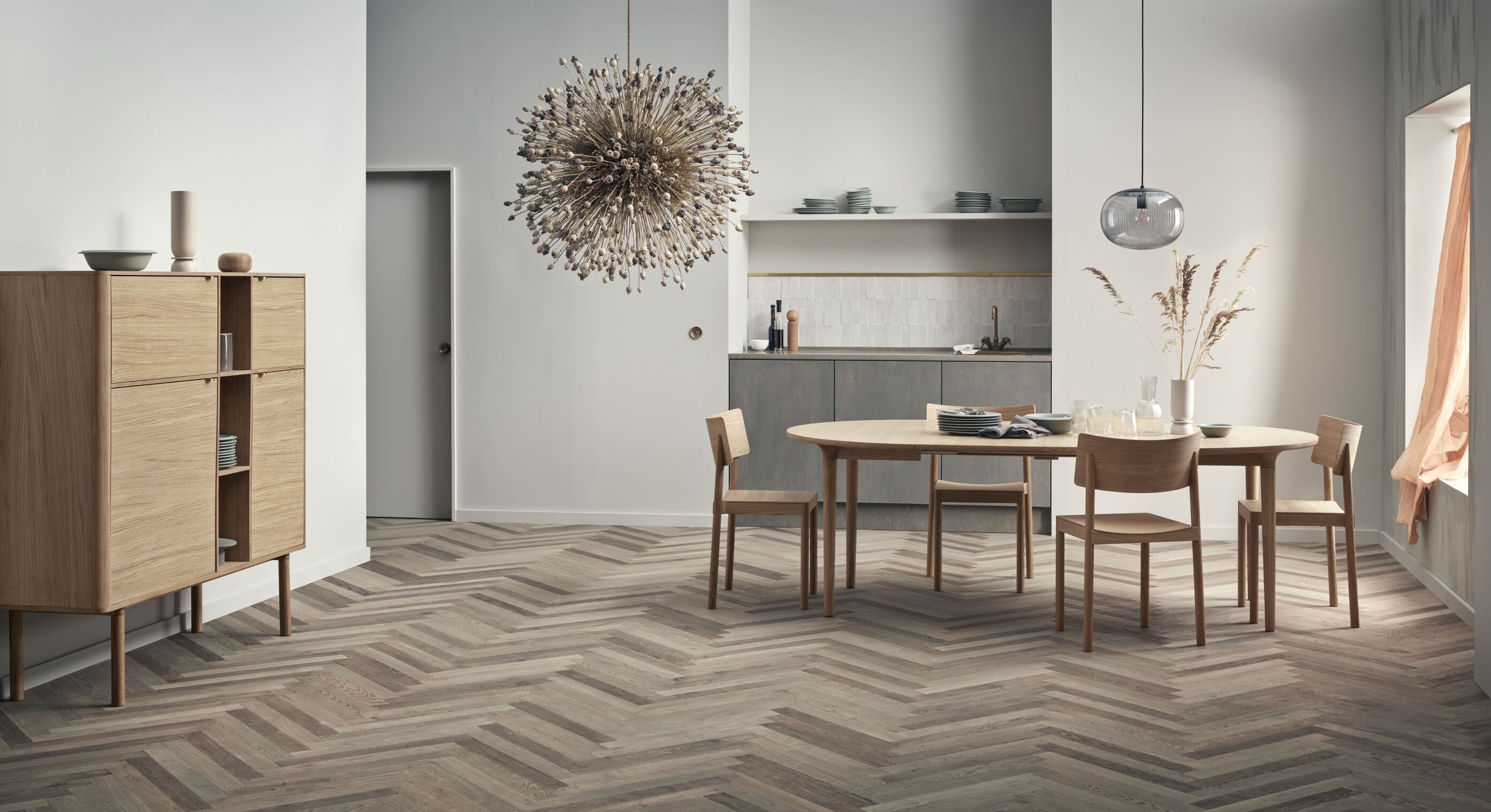 Stoel TUNE gebleekt eikenfineer