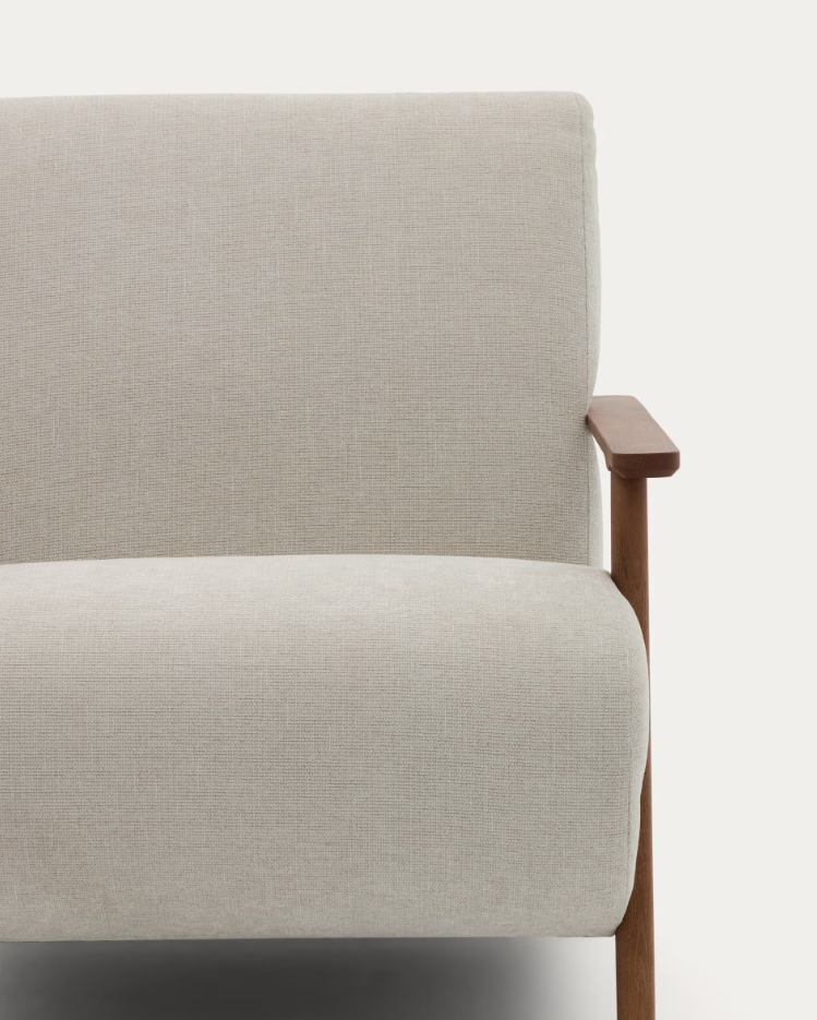 Fauteuil MEGHAN crème met een basis van essenhout