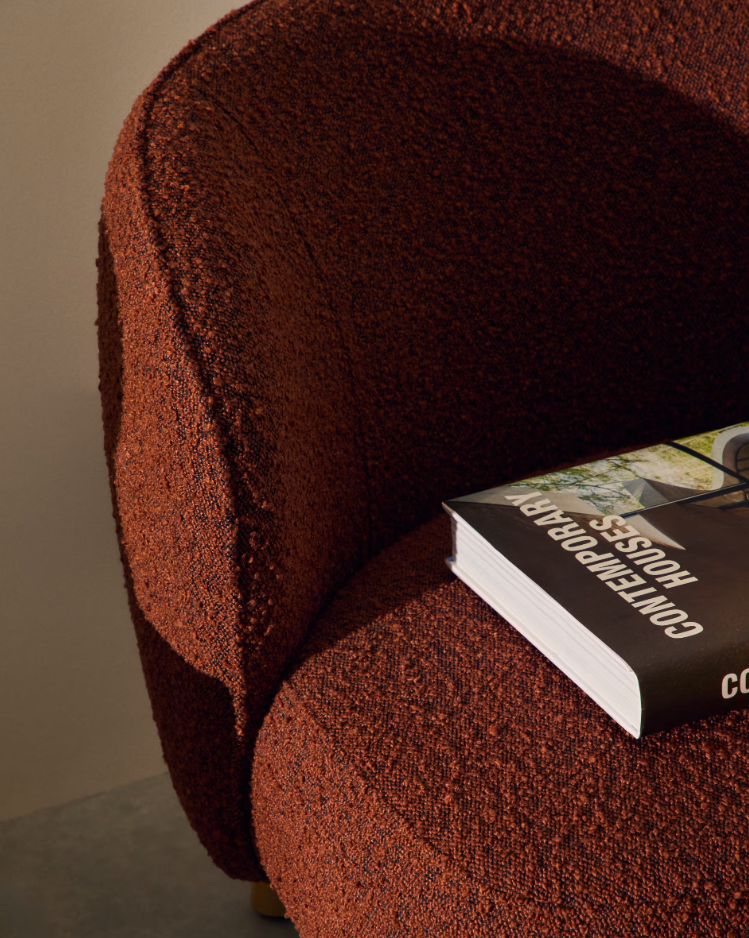 Fotel ULIT ceglany boucle – tkanina bouclé, Kave Home