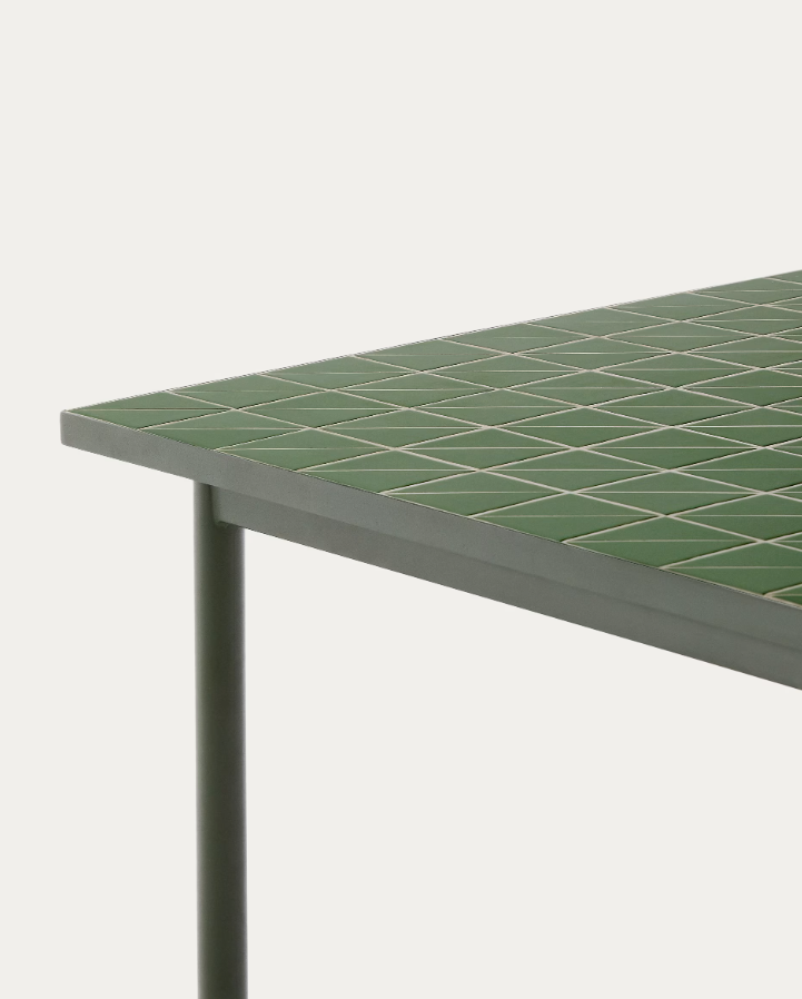 Buiten tafel MAURINA groen met groene stalen basis