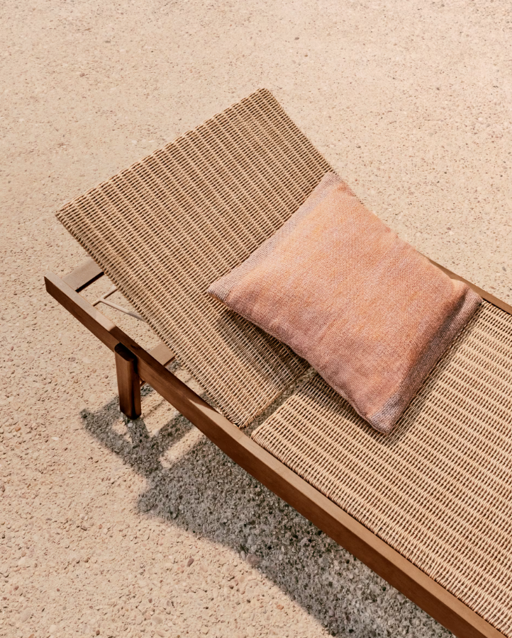 ITANI Lounge Chair, lightweight acacia wood with rattan