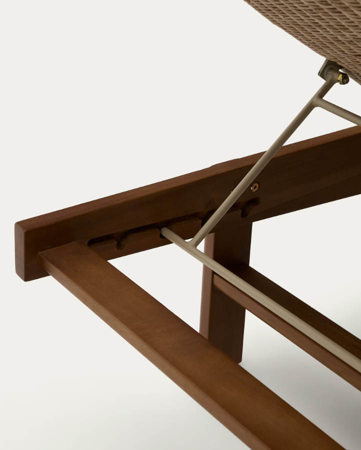ITANI Lounge Chair, lightweight acacia wood with rattan