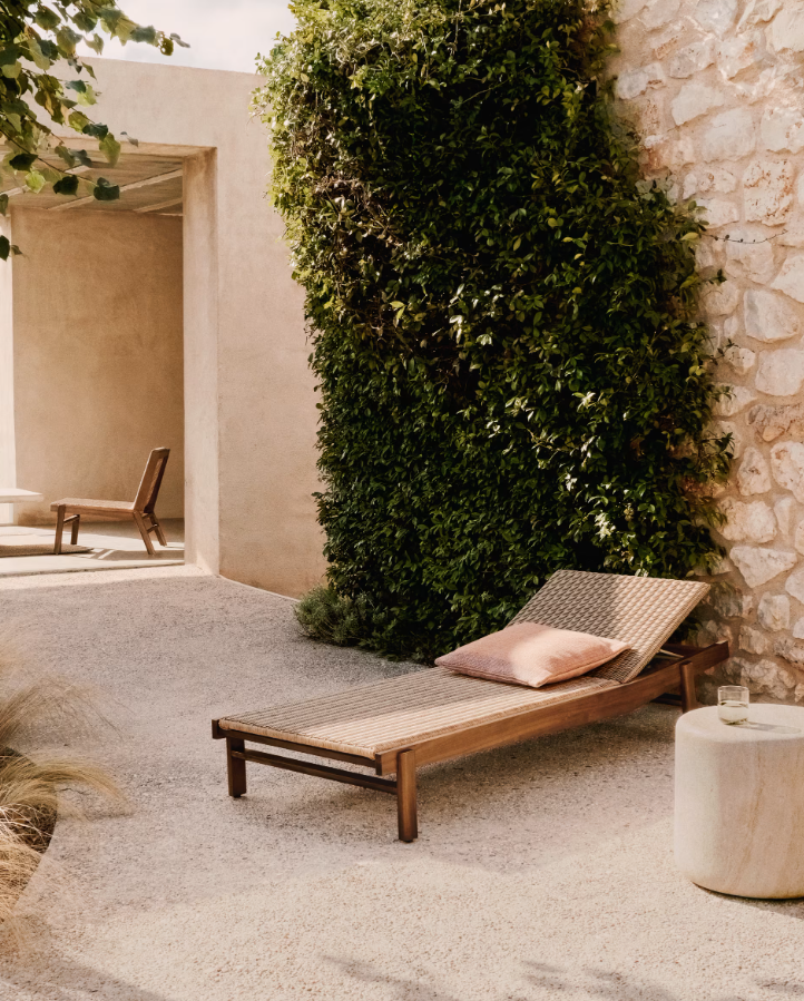ITANI Lounge Chair, lightweight acacia wood with rattan