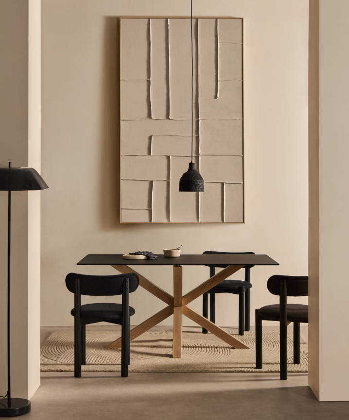 Schwarzer ARGO Tisch mit Holzimitat-Basis