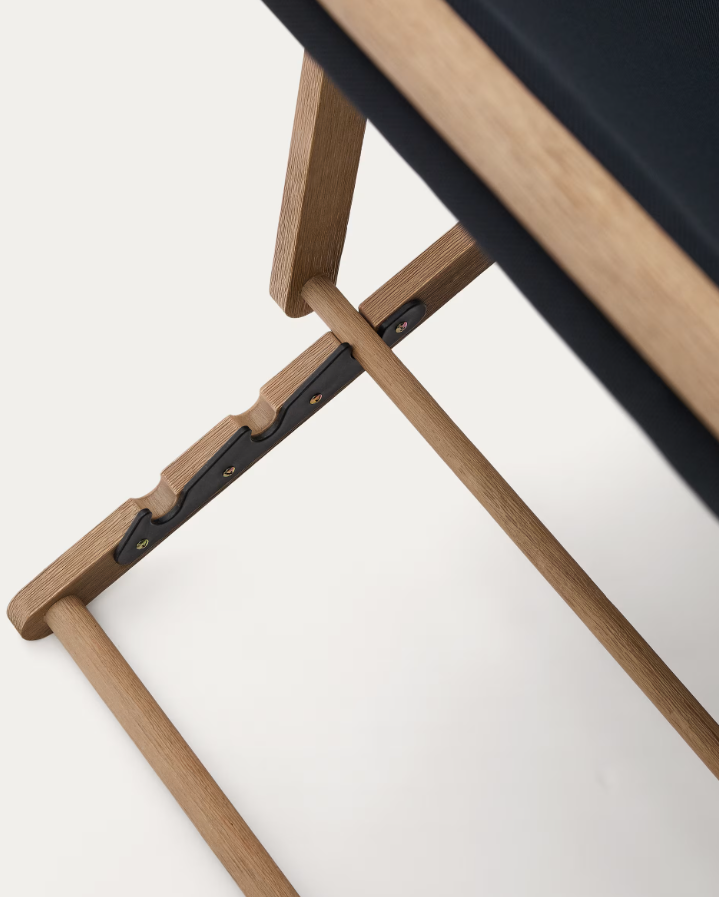 Ligstoel VILARA zwart met acaciahouten basis