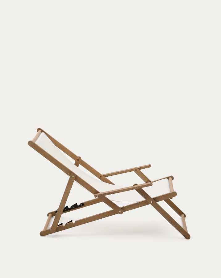 Villara White Deckchair mit Akazienbasis