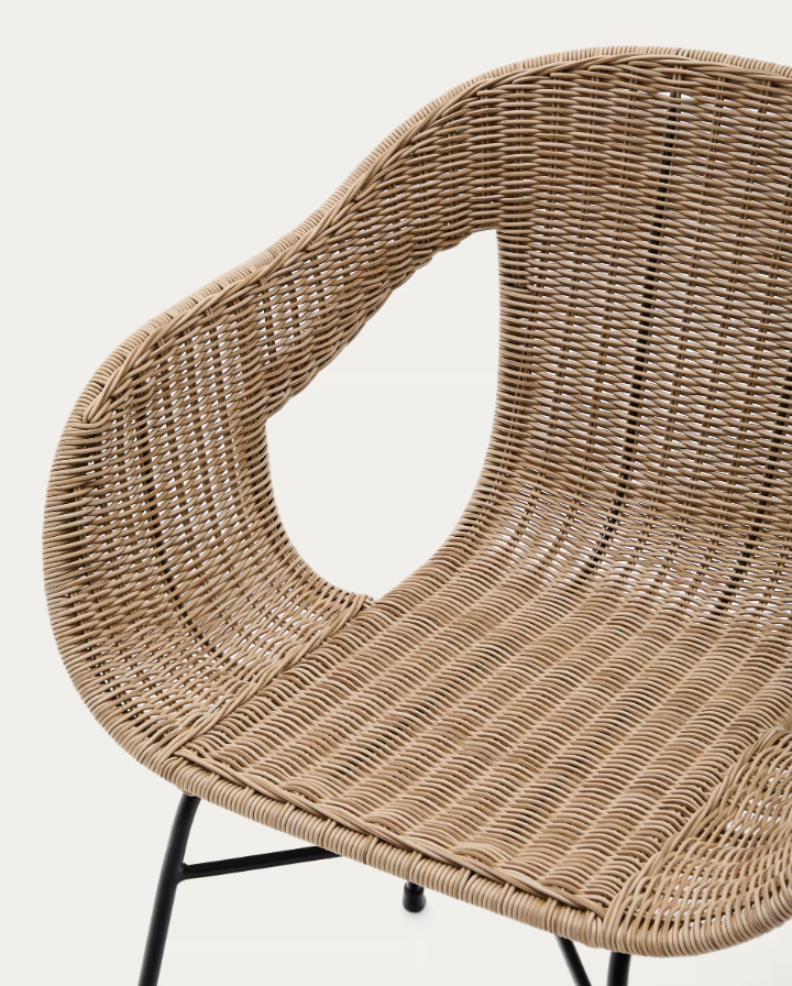 Außenstuhl ELTIERA aus synthetischem Rattan mit Stahlbasis