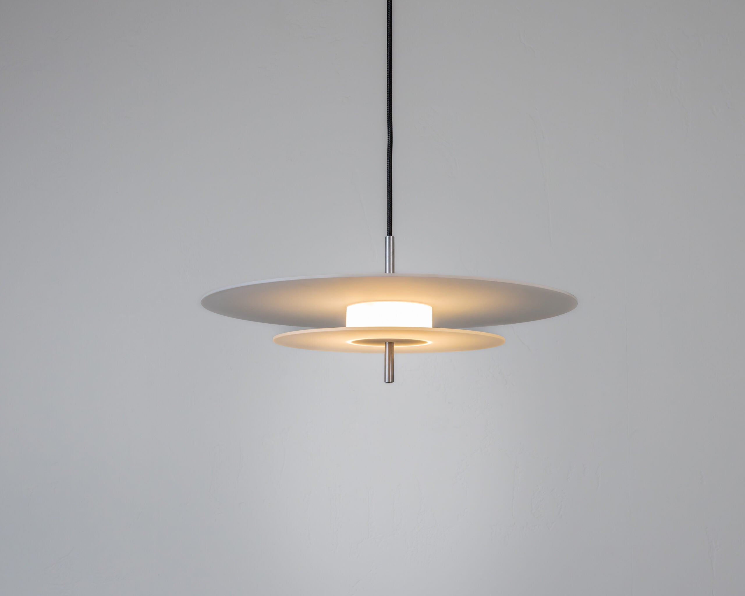 AEROPLAN GLASS 47 silbergraue Pendelleuchte