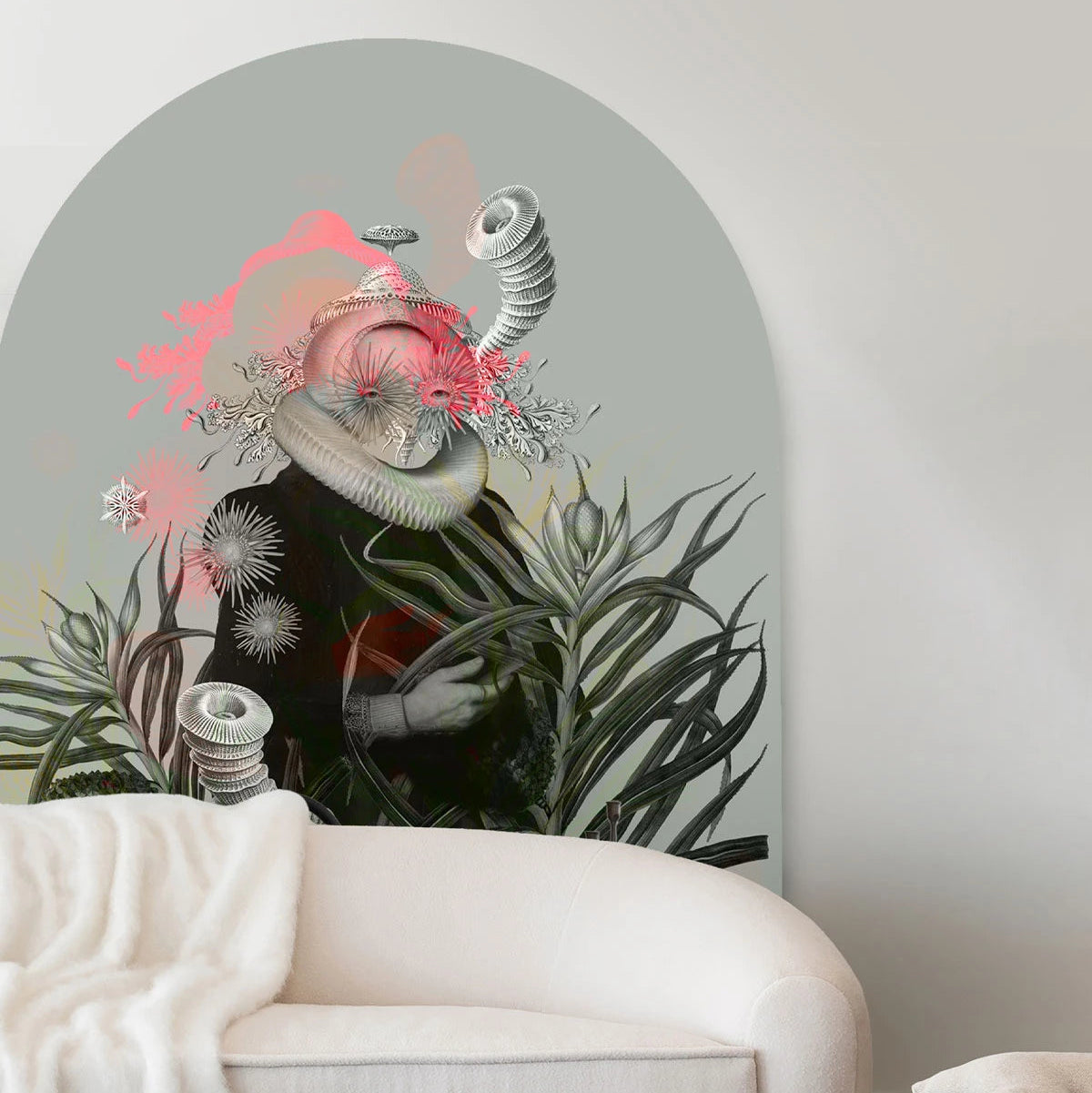 Boogvormige muurschildering met artistiek portret van LADY MEDUSA grijs