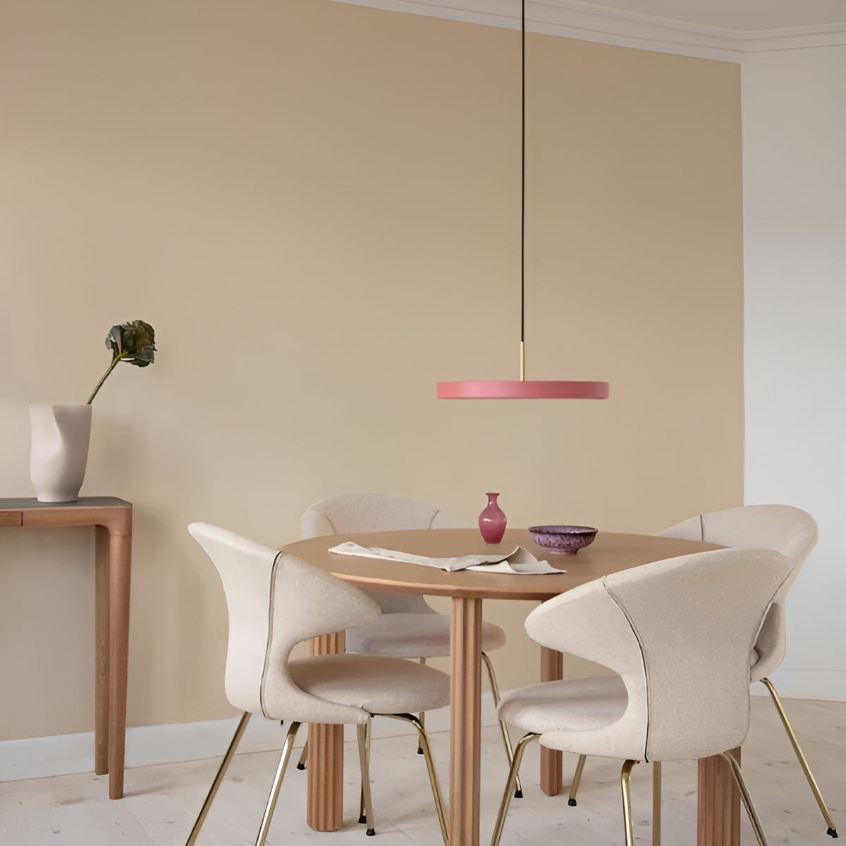 ASTERIA PLUS pendant lamp in light pink with a gold accent