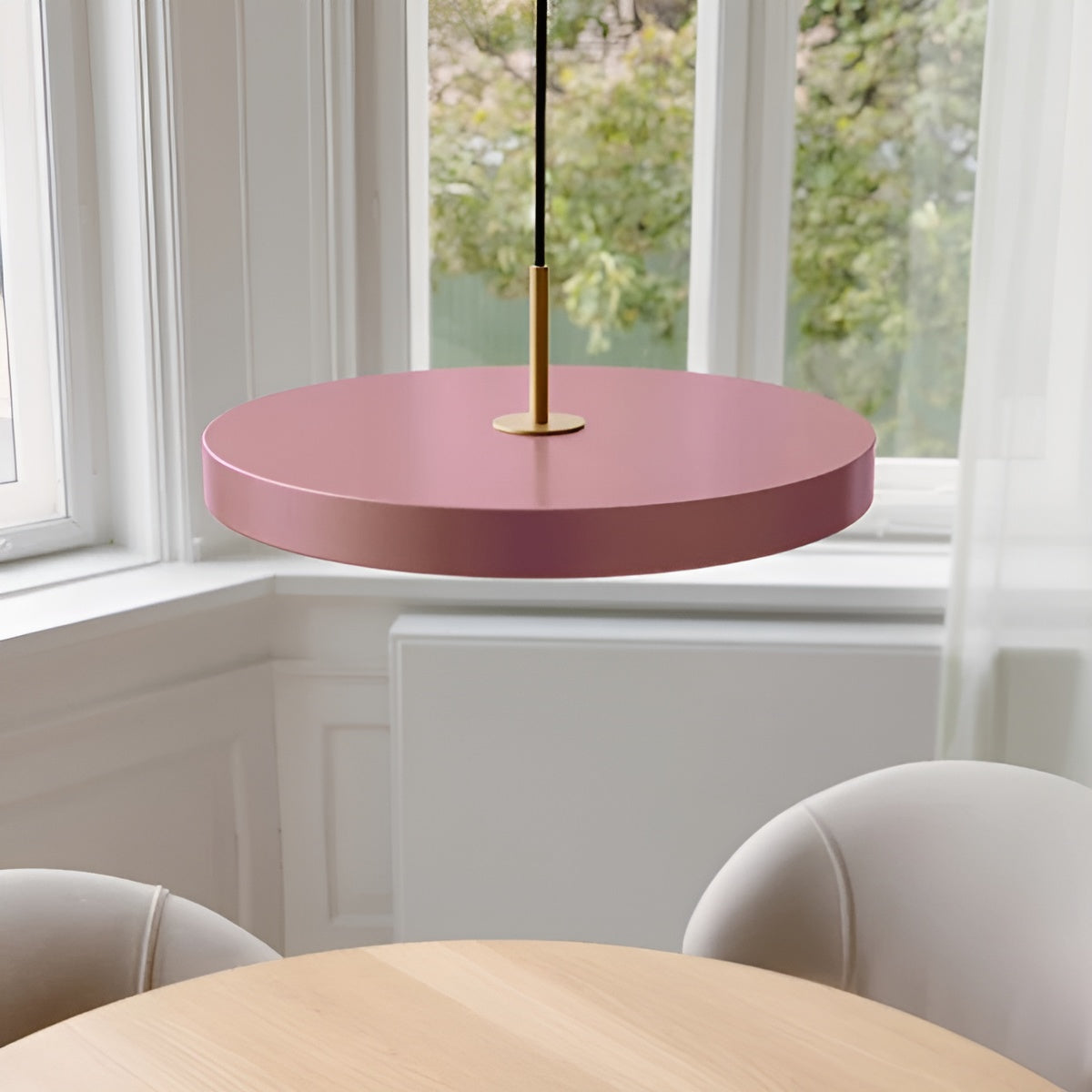 ASTERIA PLUS pendant lamp in light pink with a gold accent